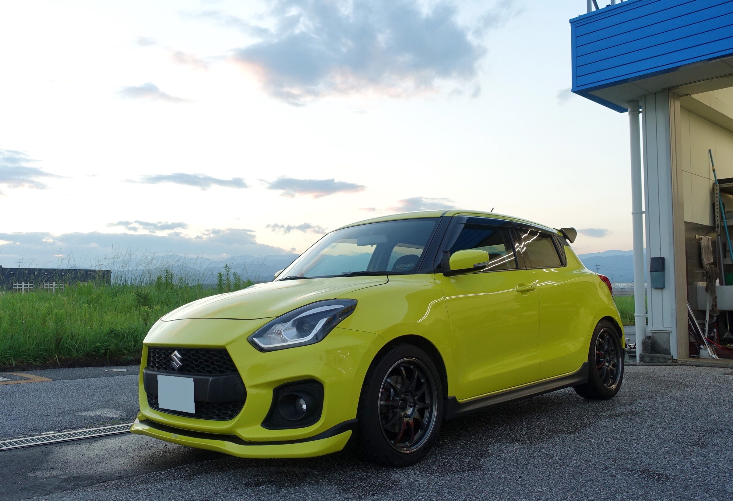 レーシーな雰囲気がたまんない！スズキ スイフトスポーツ（ZC33S