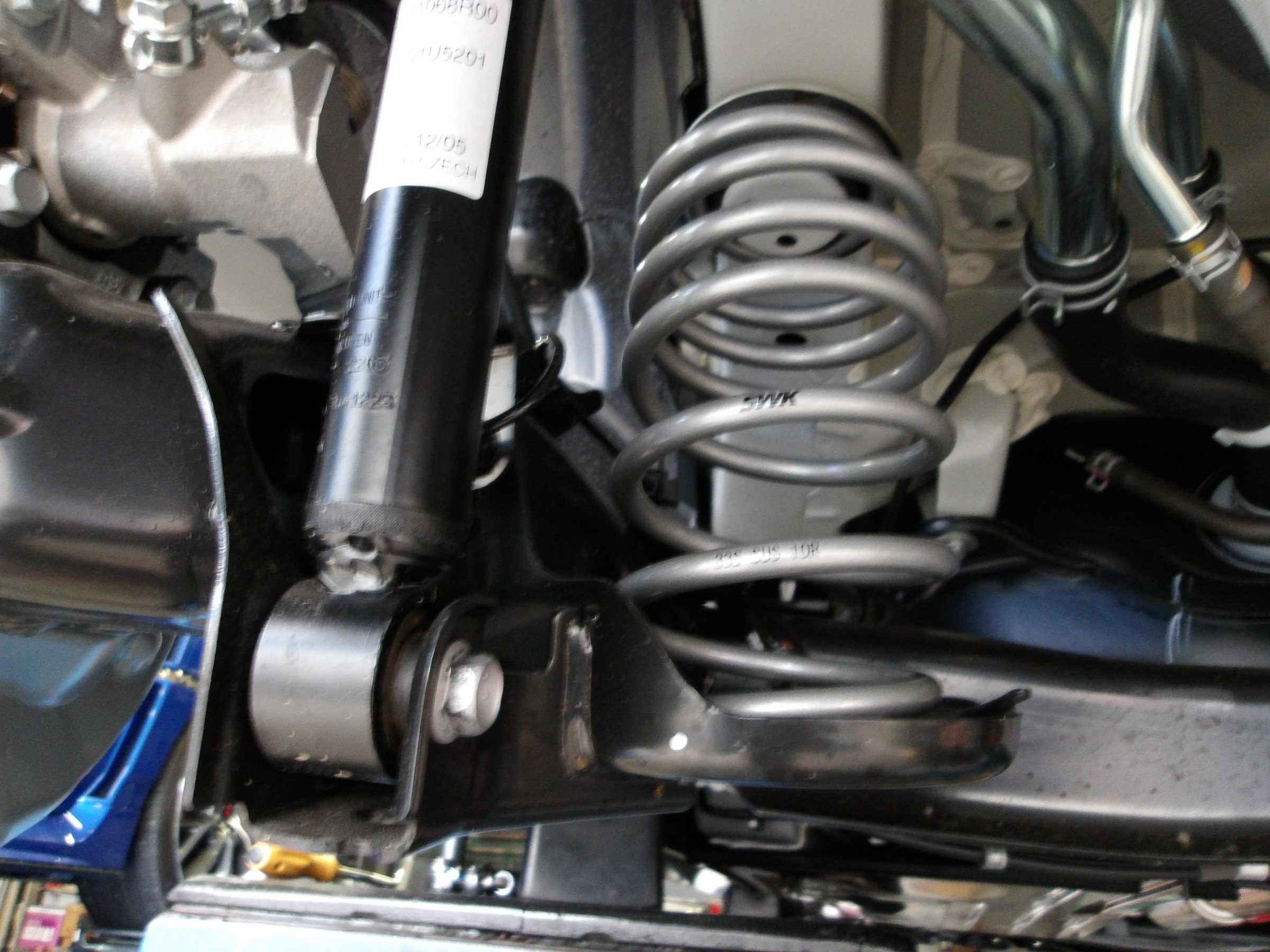 ど*ん様 SWK サスペンションスプリング zc33s スイフトスポーツ（ZC33S）SWK製ローダウンスポーツスプリングセット