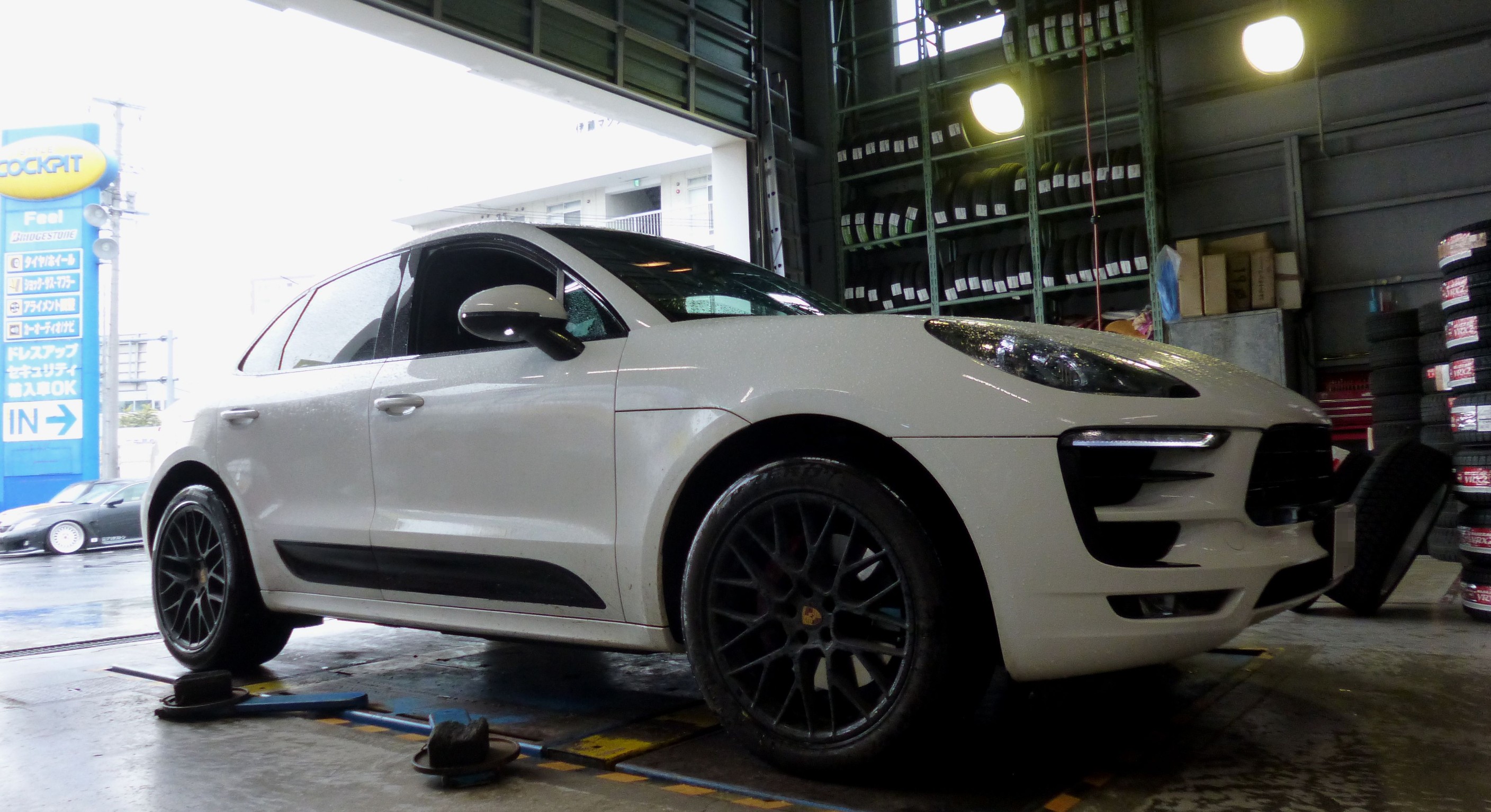 PORSCHE MACAN ホイール スタッドレス