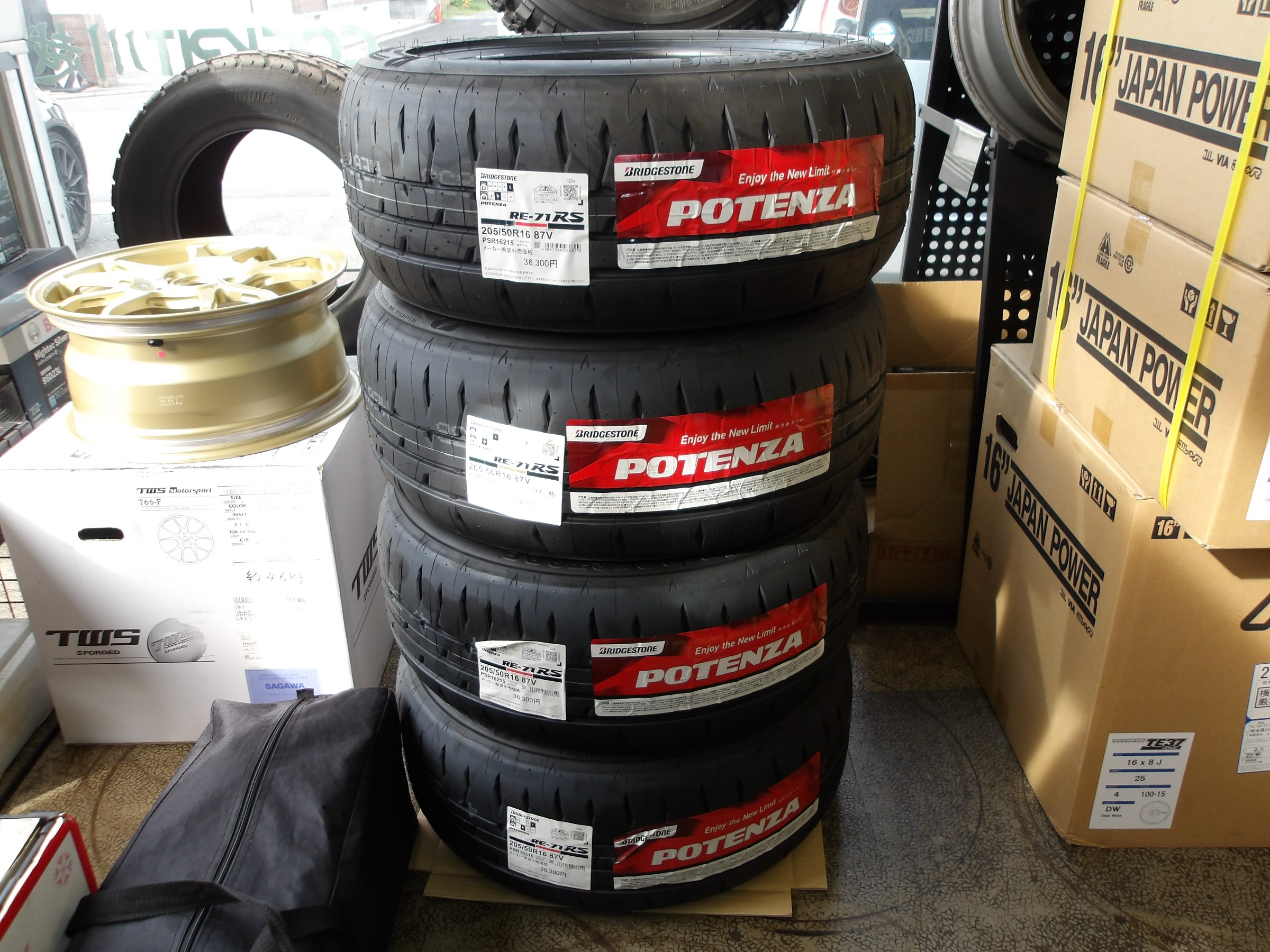 インプレッサWRX（GC8）ブリヂストンタイヤ「ポテンザ REｰ71RS」装着