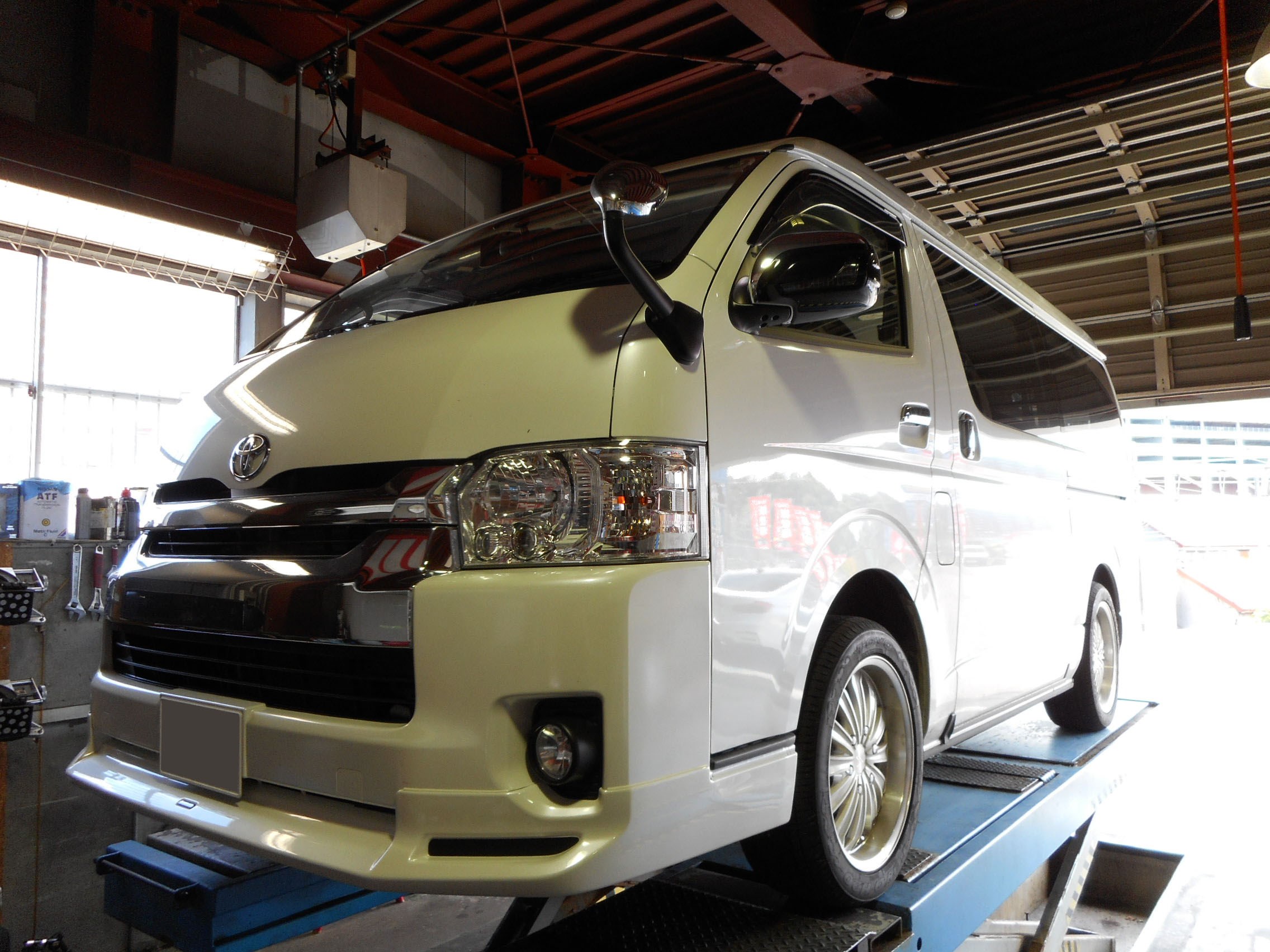 ハイエースワイド 4wd ローダウン トヨタ ハイエース 足まわり サスペンション ブレーキ 足まわり サスペンション ブレーキ その他足回り関連パーツ Pit作業レポート Cockpit Age3 コクピットエイジ 車のカスタマイズにかかわるスタッフより