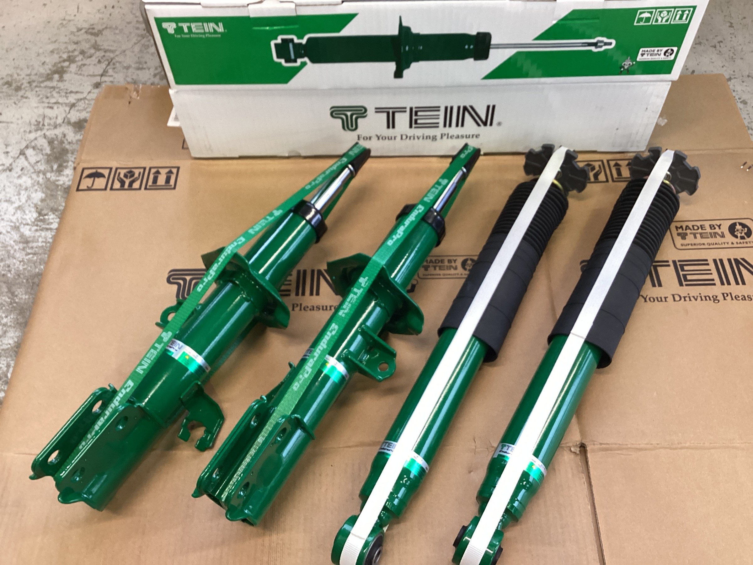 ノート E12 ショックアブソーバー交換します！ | 日産 ノート 足まわり