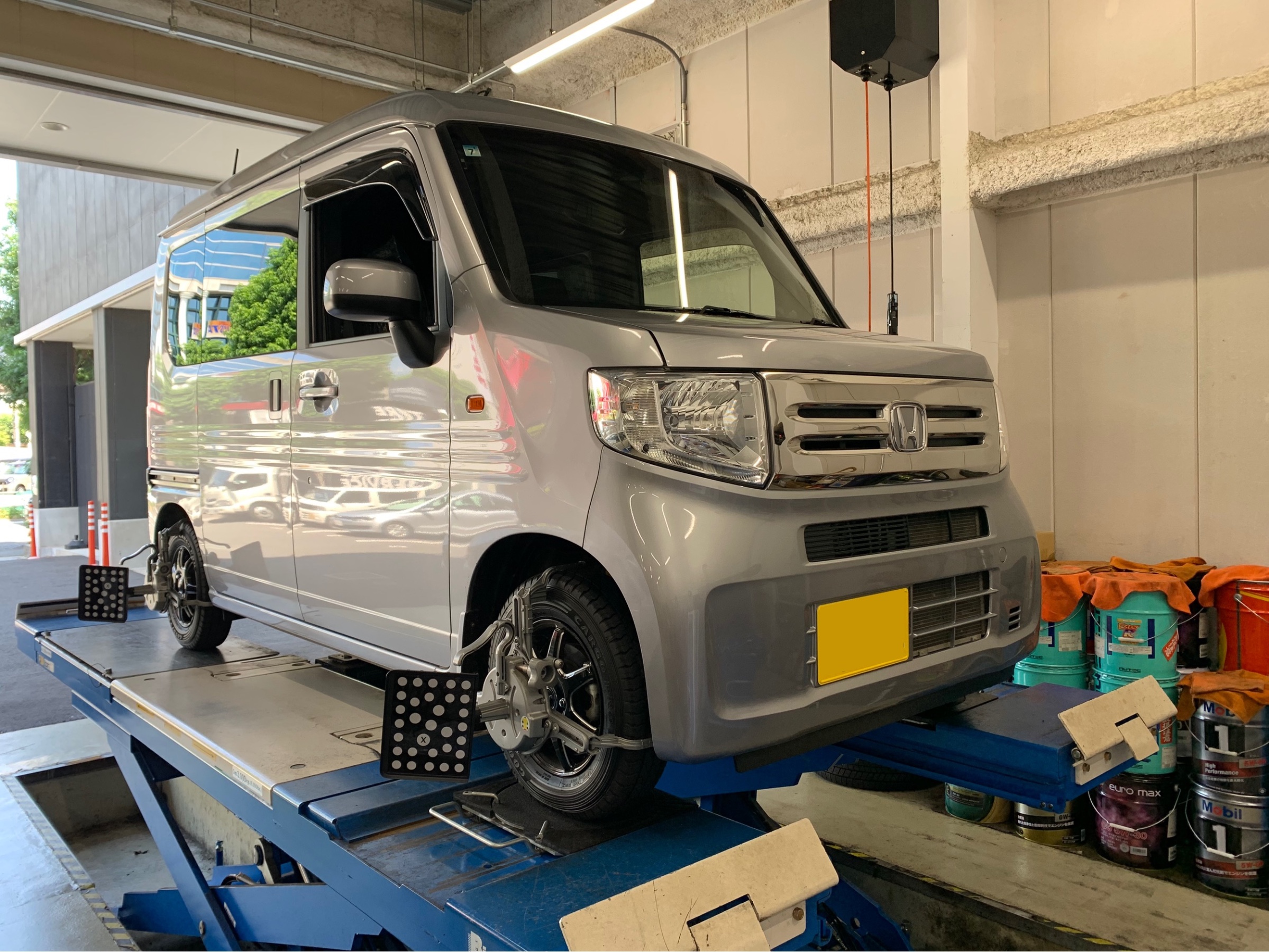 HONDA N-VAN JJ2 KYB Lowfer Sports KIT | 取り付け事例 | コクピット