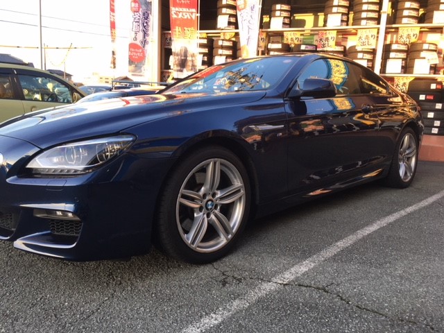 Bmw F13 640i サイドカメラ取付 Bmw 6シリーズ Av カーナビ ドライブレコーダー Etc Av カーナビ ドライブレコーダー Etc A V商品取付 ピットレポート スタイルコクピット テクニカ 車のカスタマイズにかかわるスタッフより