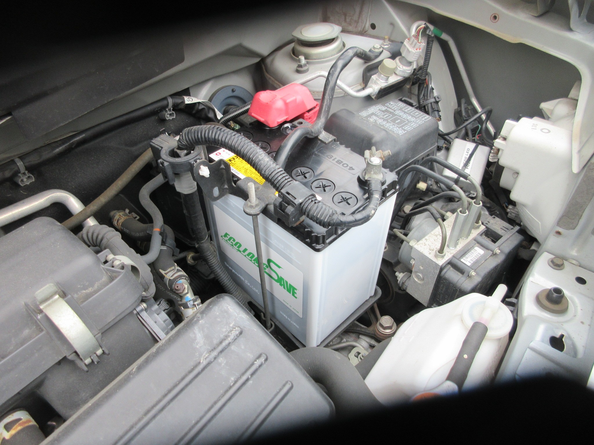 朝一のエンジン始動がかなり怪しいのでバッテリーを交換 | トヨタ