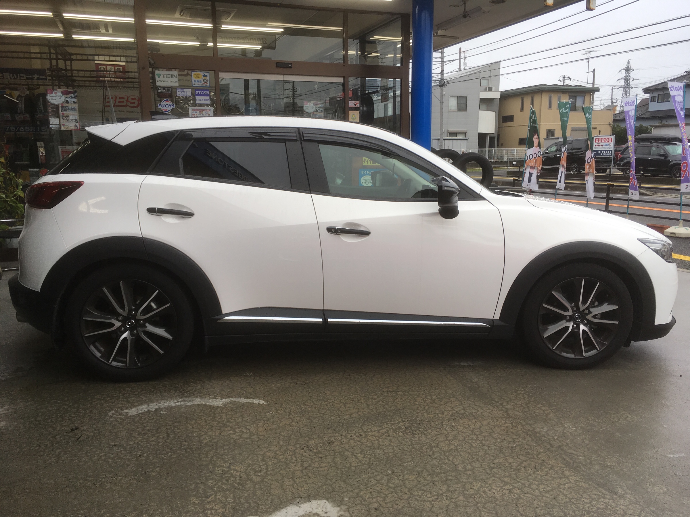 Cx 3に車高調取り付け カスタマイズ日記 コクピット 相模原 車のカスタマイズにかかわるスタッフより