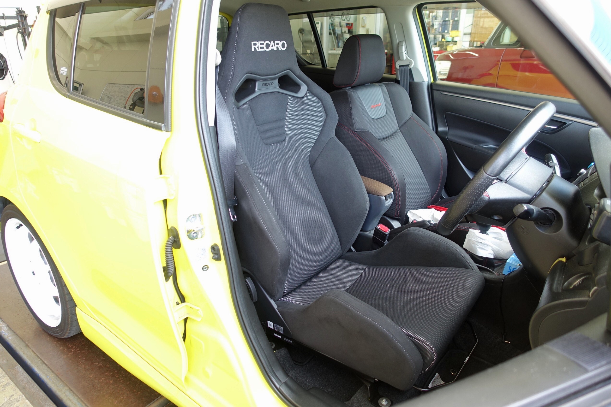 快適なのに運転も楽しくなる魔法のシート！スズキ スイフト