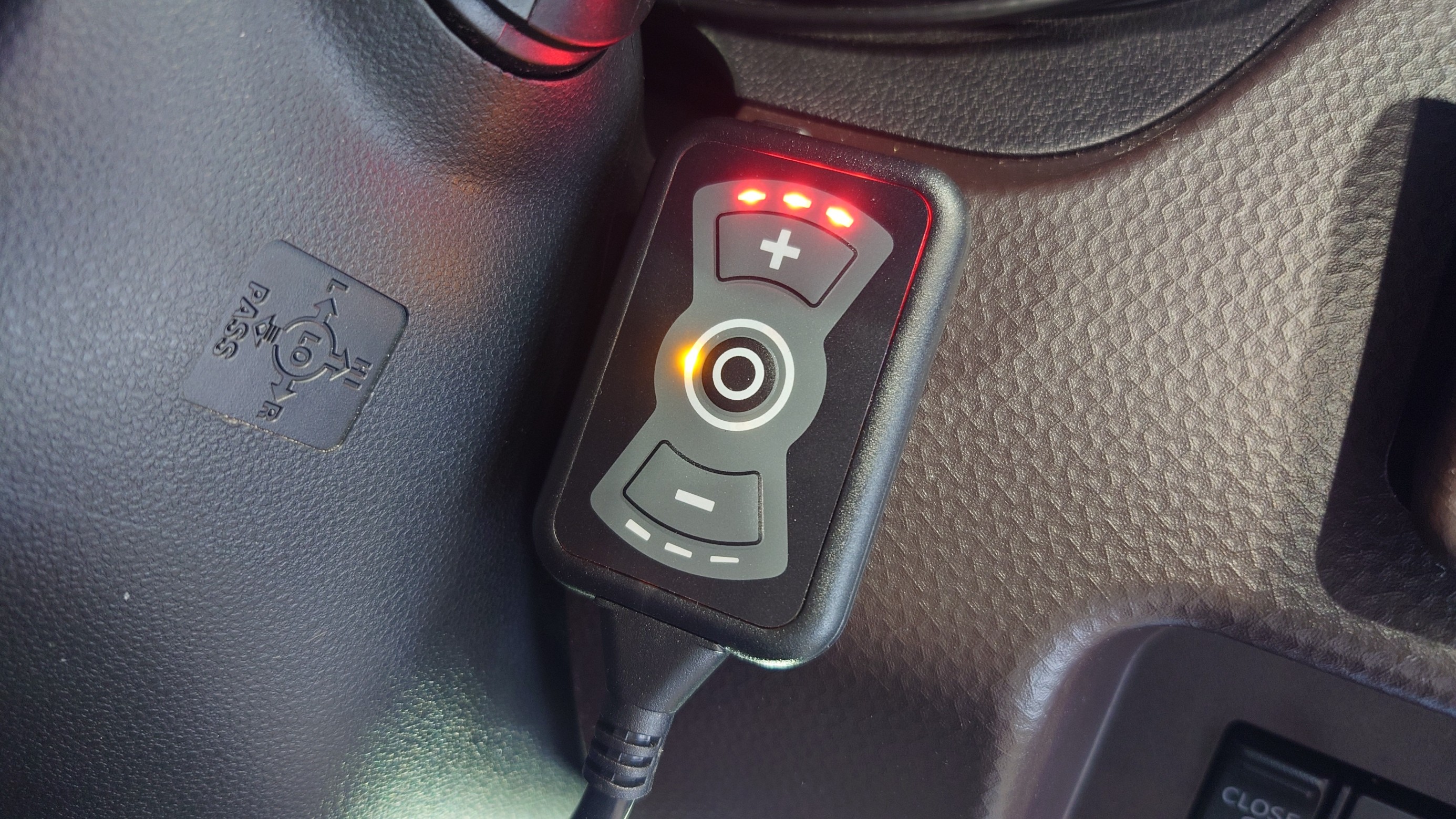 DTE SYSTEMS スロットルコントローラー New PPT の取付作業
