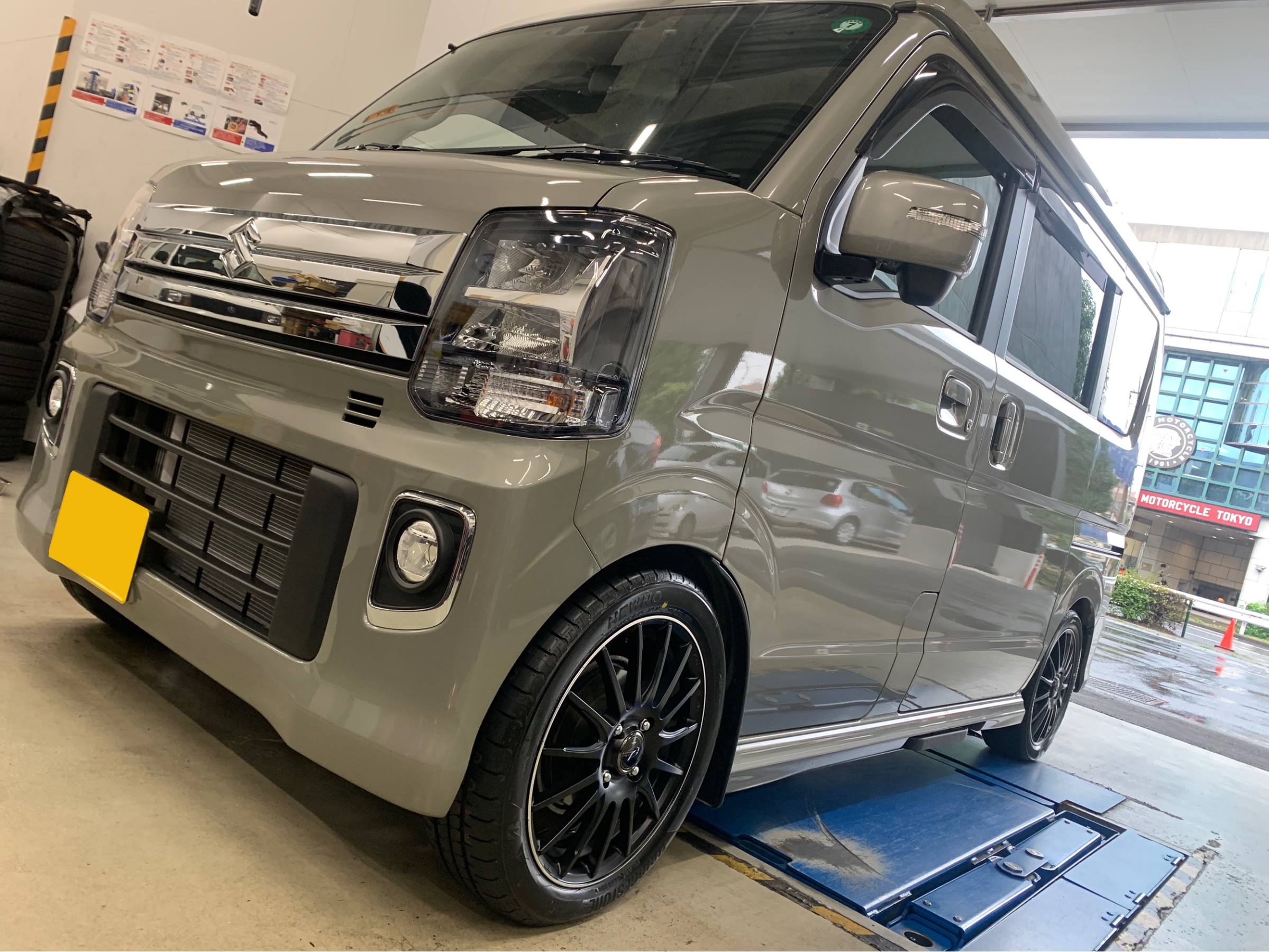 SUZUKI EVERY WAGON DA17W ダウンサス＋社外アルミ | 取り付け