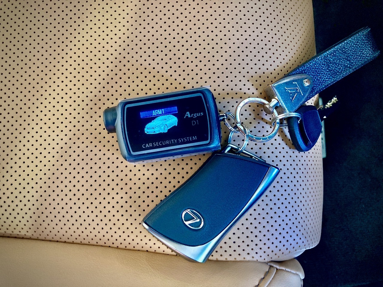 悠様確認用 VJA310W LEXUS LX600 ✖ Yupiteru CAR SECURITY SYSTEM Argus D1