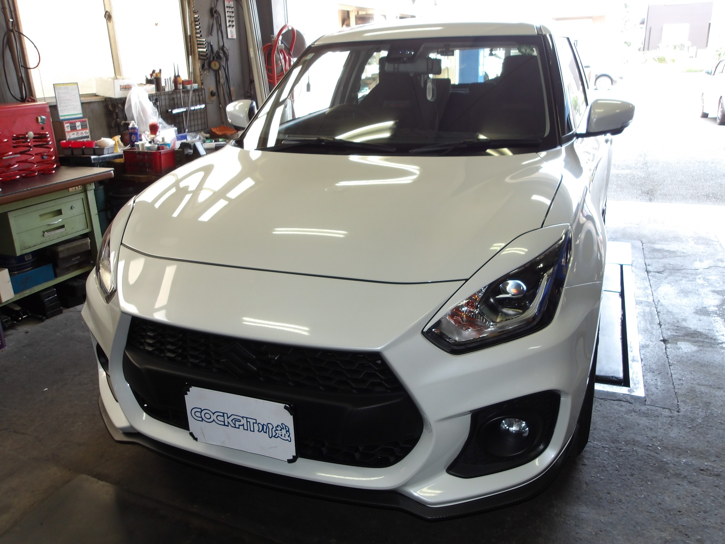 スイフトスポーツ（ZC33S）モンスタースポーツ製ローダウン