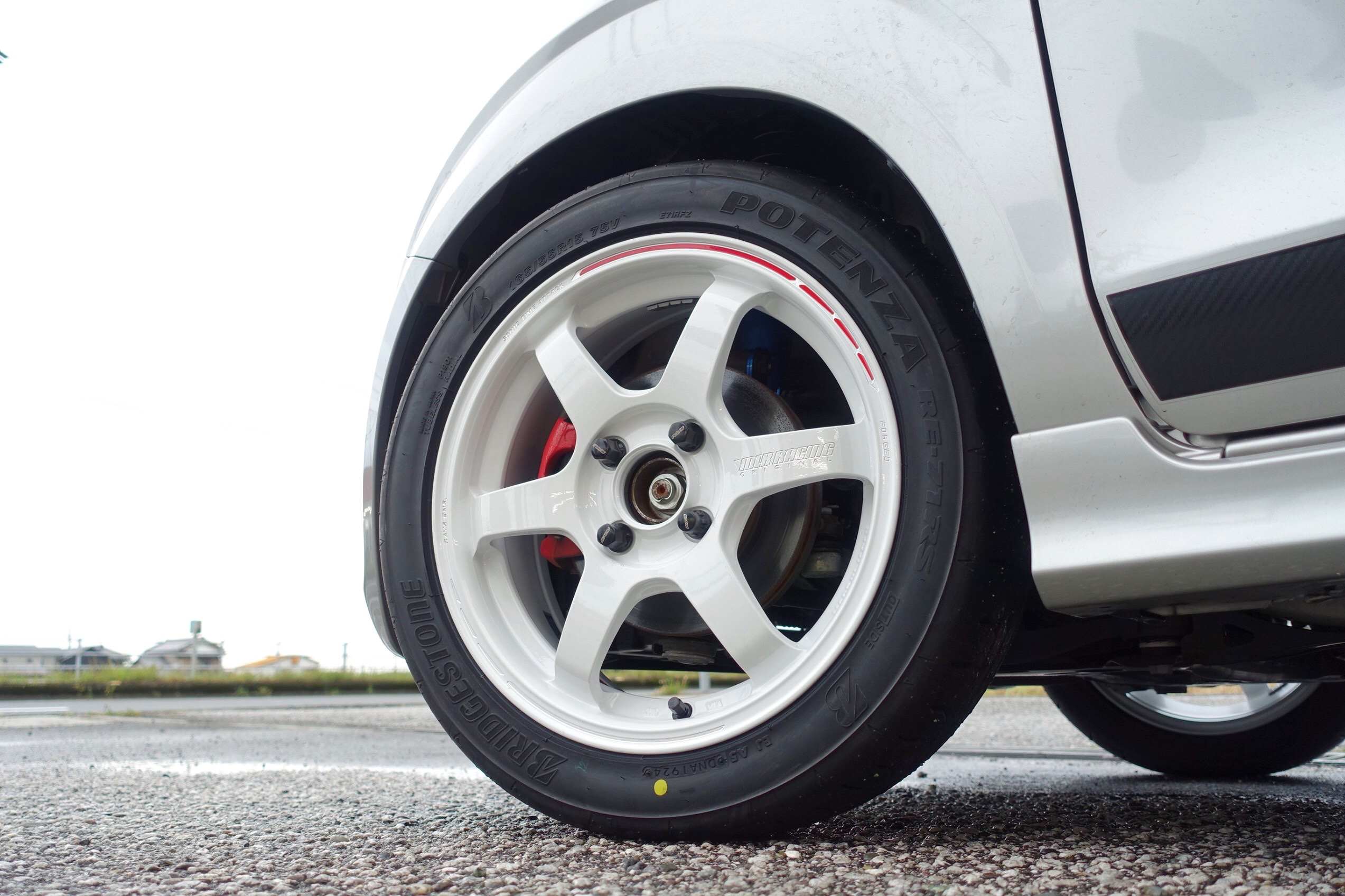 新到着 FIAT ABARTH 16インチホイール RE-71RSタイヤセット（アバルト タイヤ・ホイール