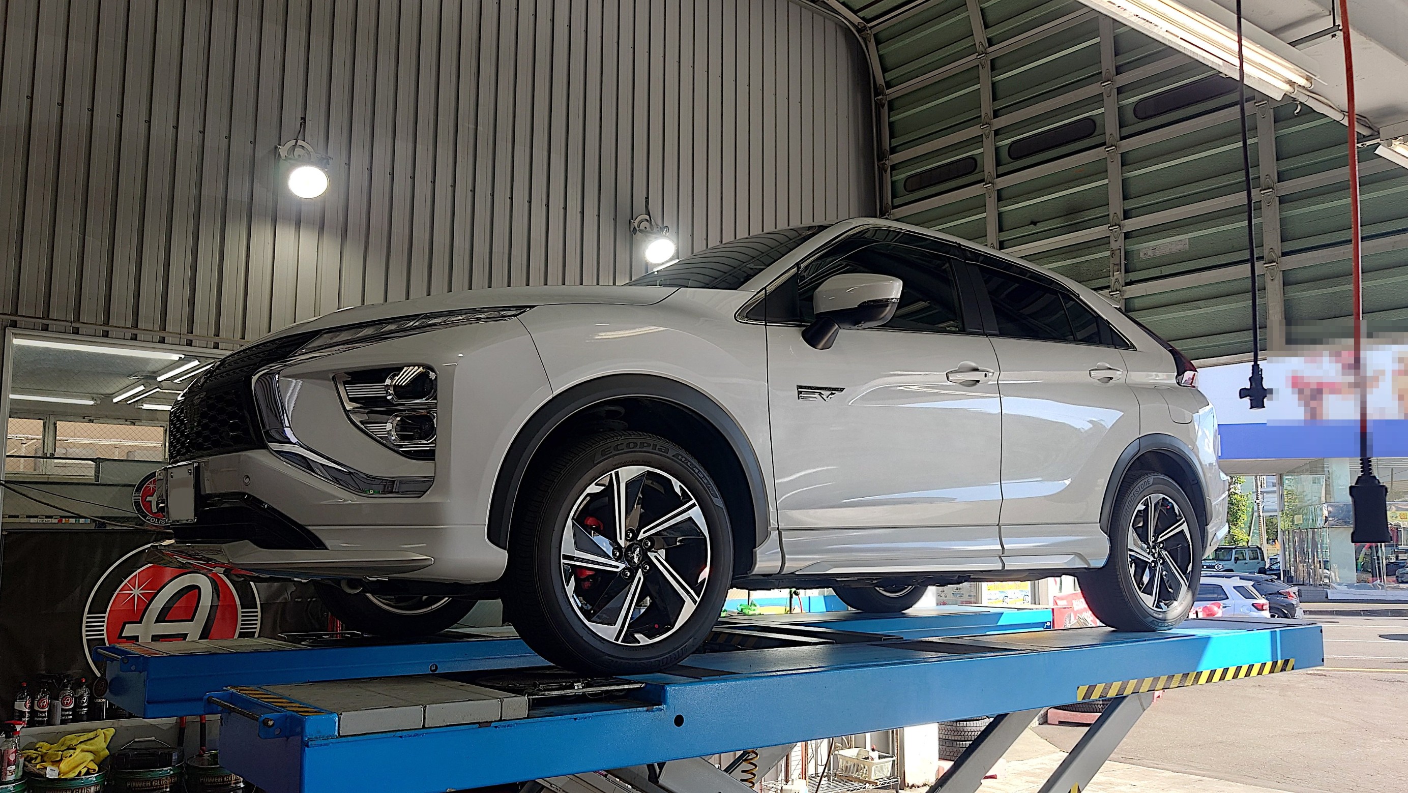 ガナドール Vertex 4WD/SUV (P.B.S搭載) マフラー の取付作業