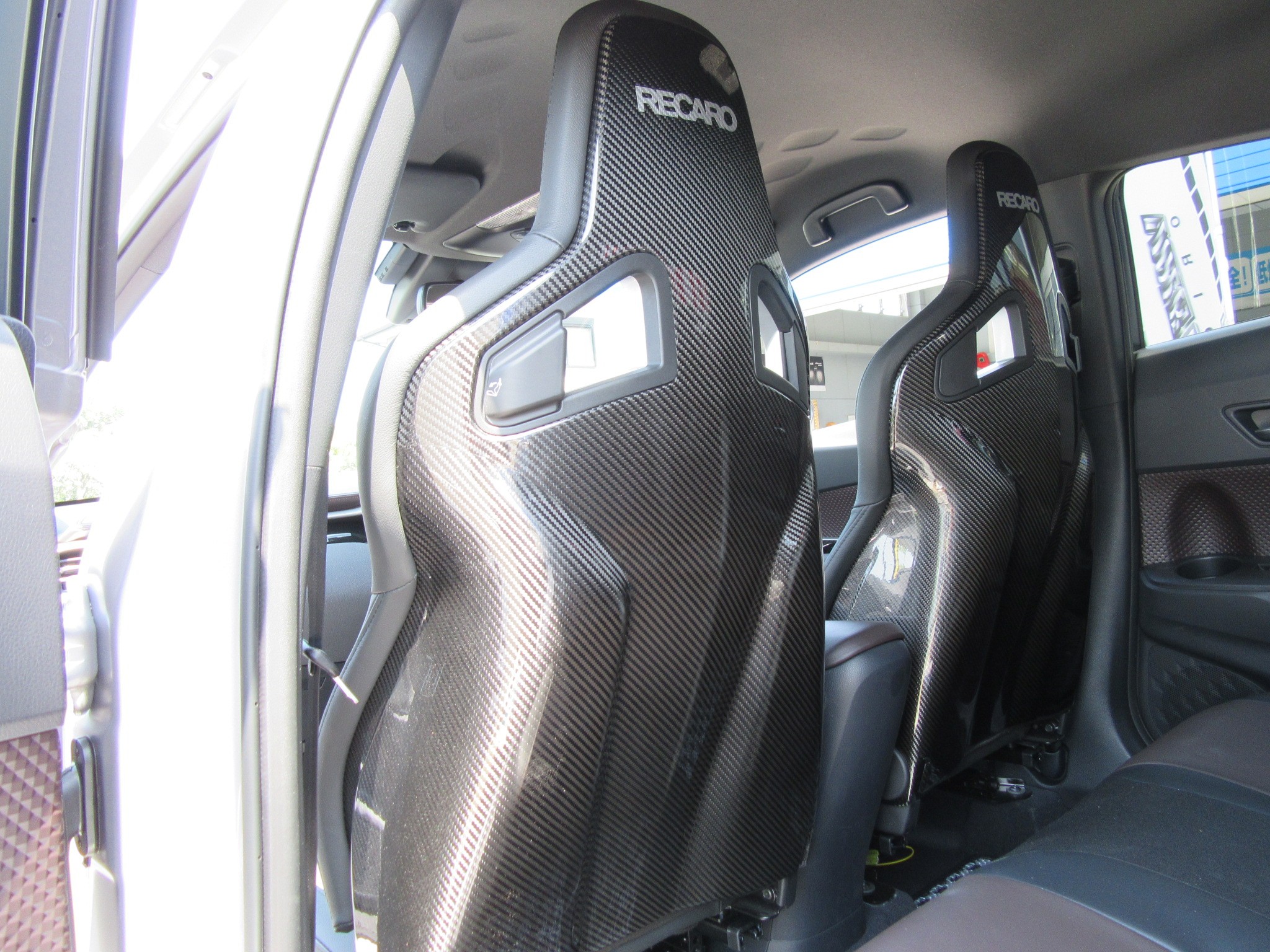 話題のC-HR（ZYX10）が、納車直後に「激変！」 後編 | トヨタ C