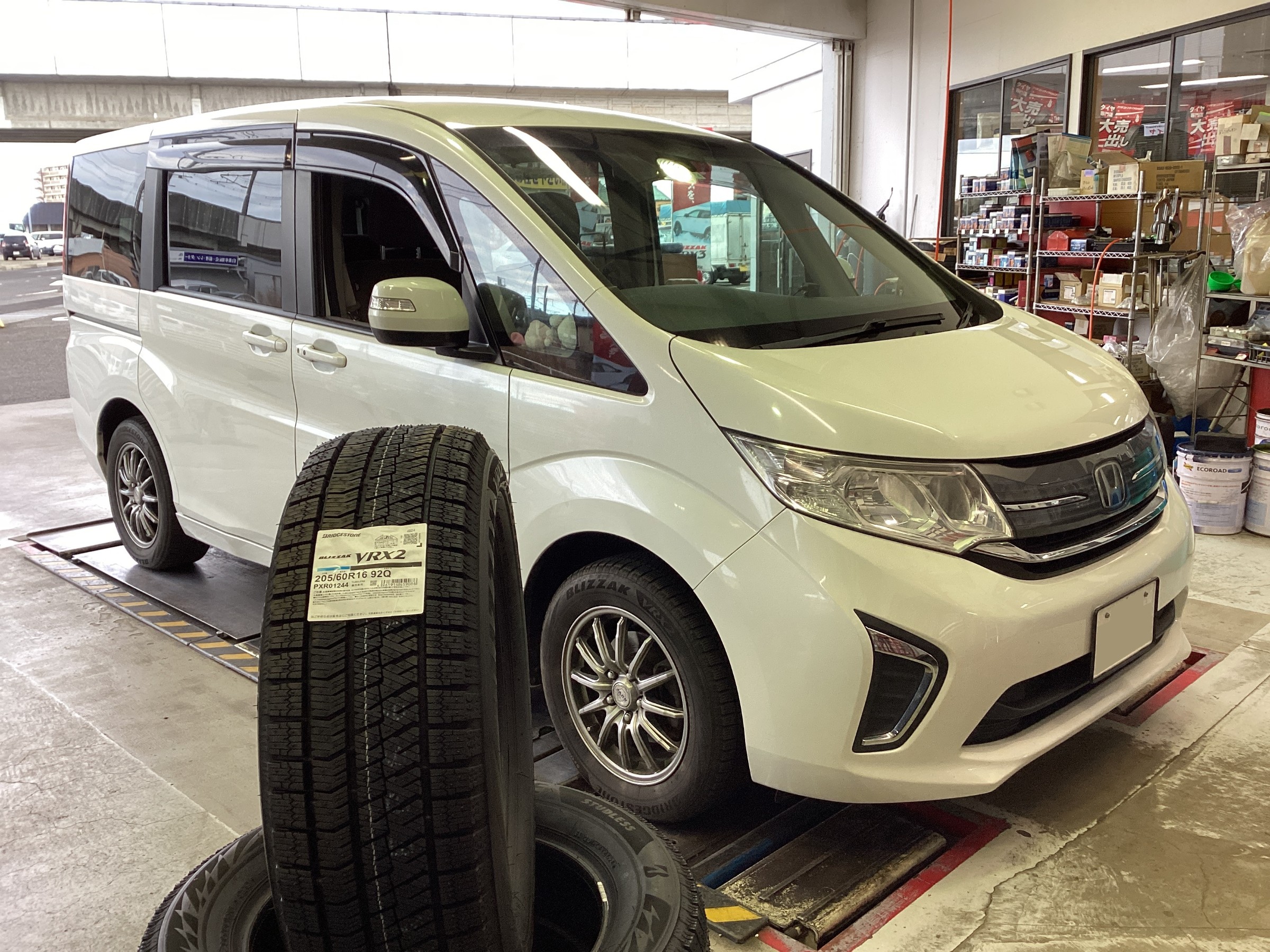 スタッドレスタイヤ装着！ | スタッフ日記 | コクピット 名取 | 車の