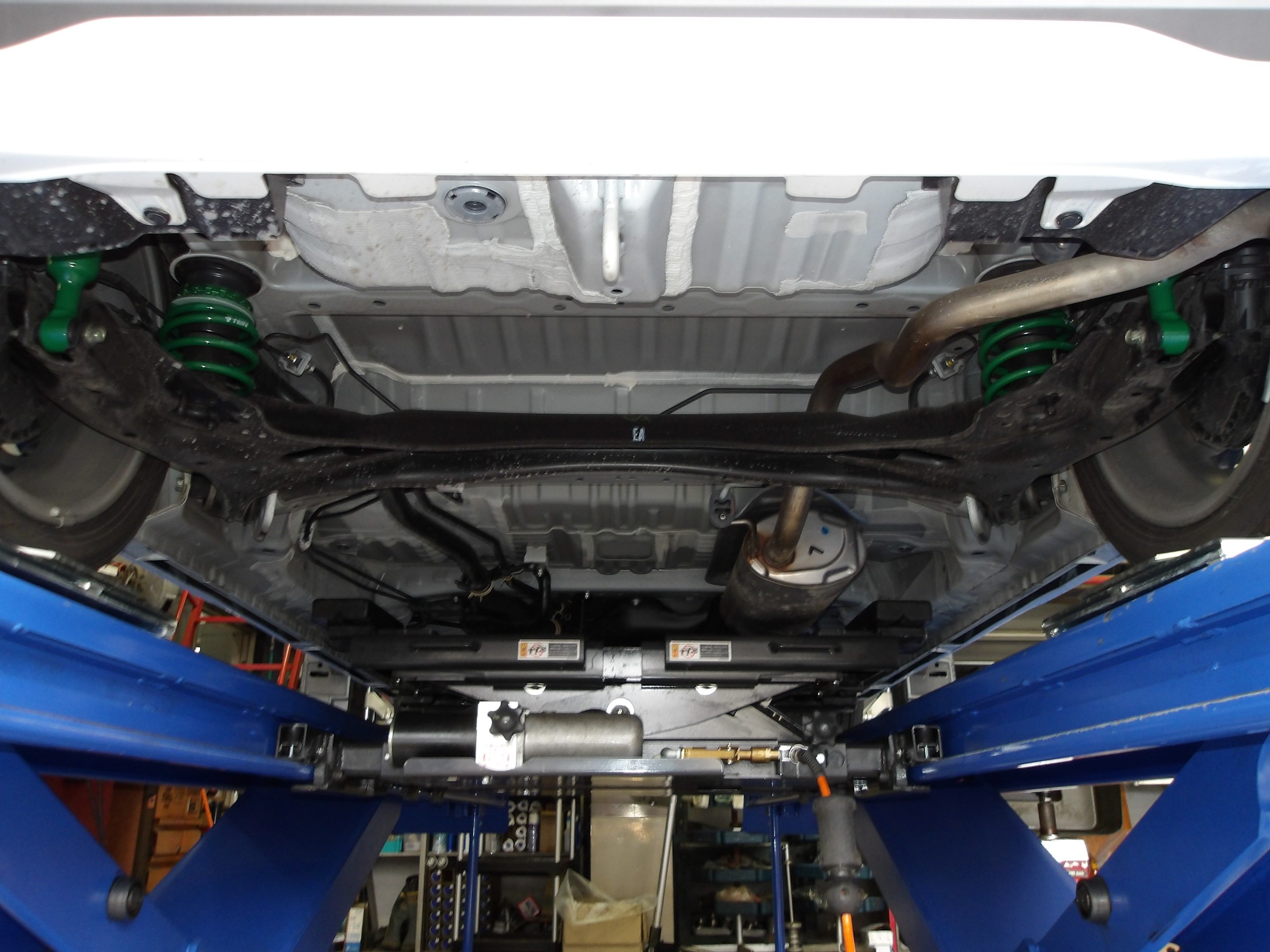 NｰBOX カスタム（JF5）テイン製車高調「FLEXｰℤ」装着＆アライメント