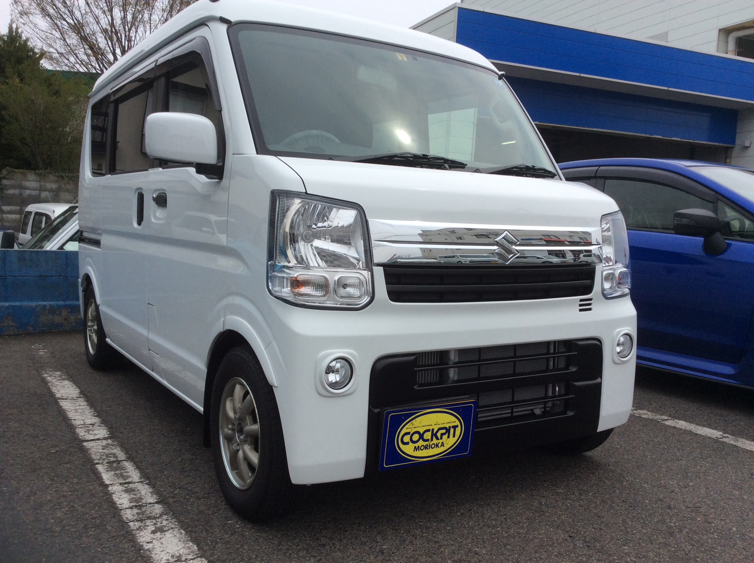 働くクルマ スズキ エブリイ バン をカッコよく スズキ エクステリア スタッフ日記 コクピット モリオカ 車のカスタマイズにかかわるスタッフより