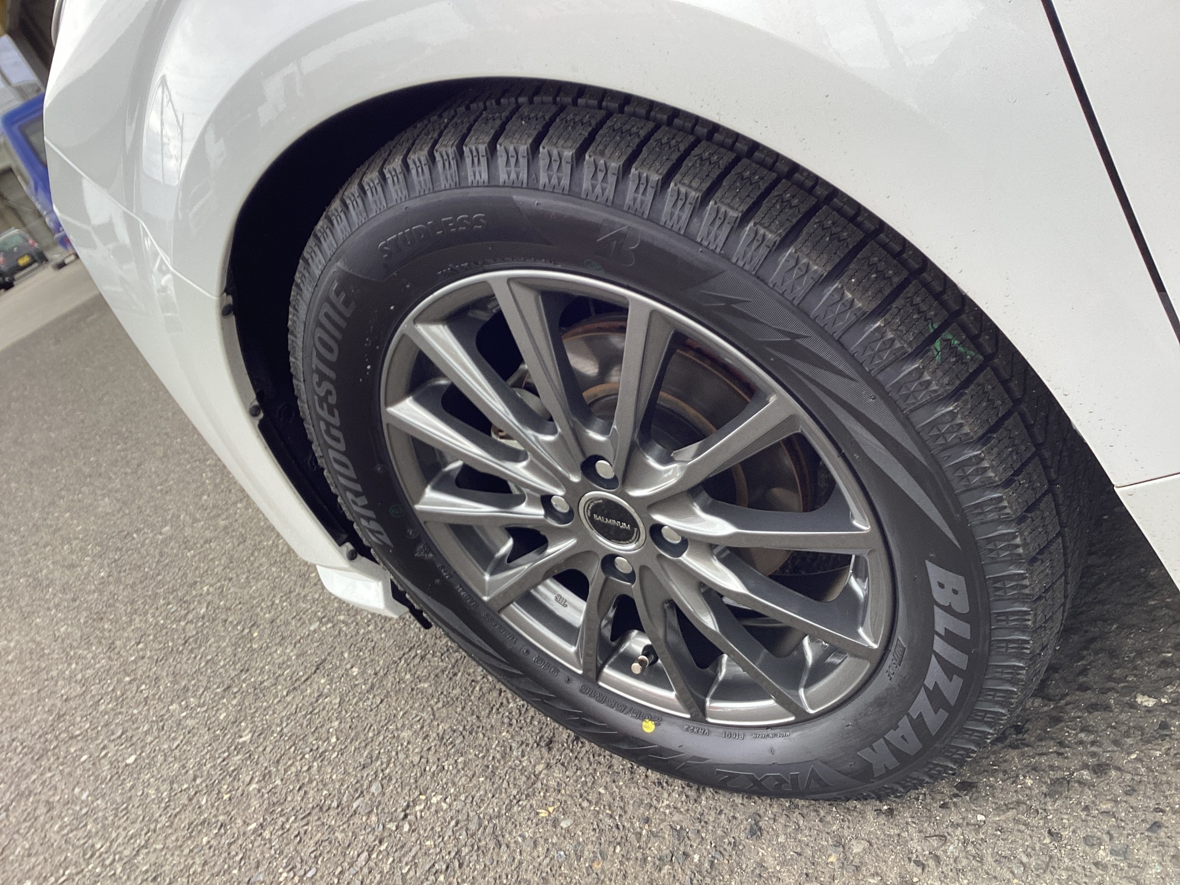 スタッドレスタイヤ装着！ | スタッフ日記 | コクピット 名取 | 車の