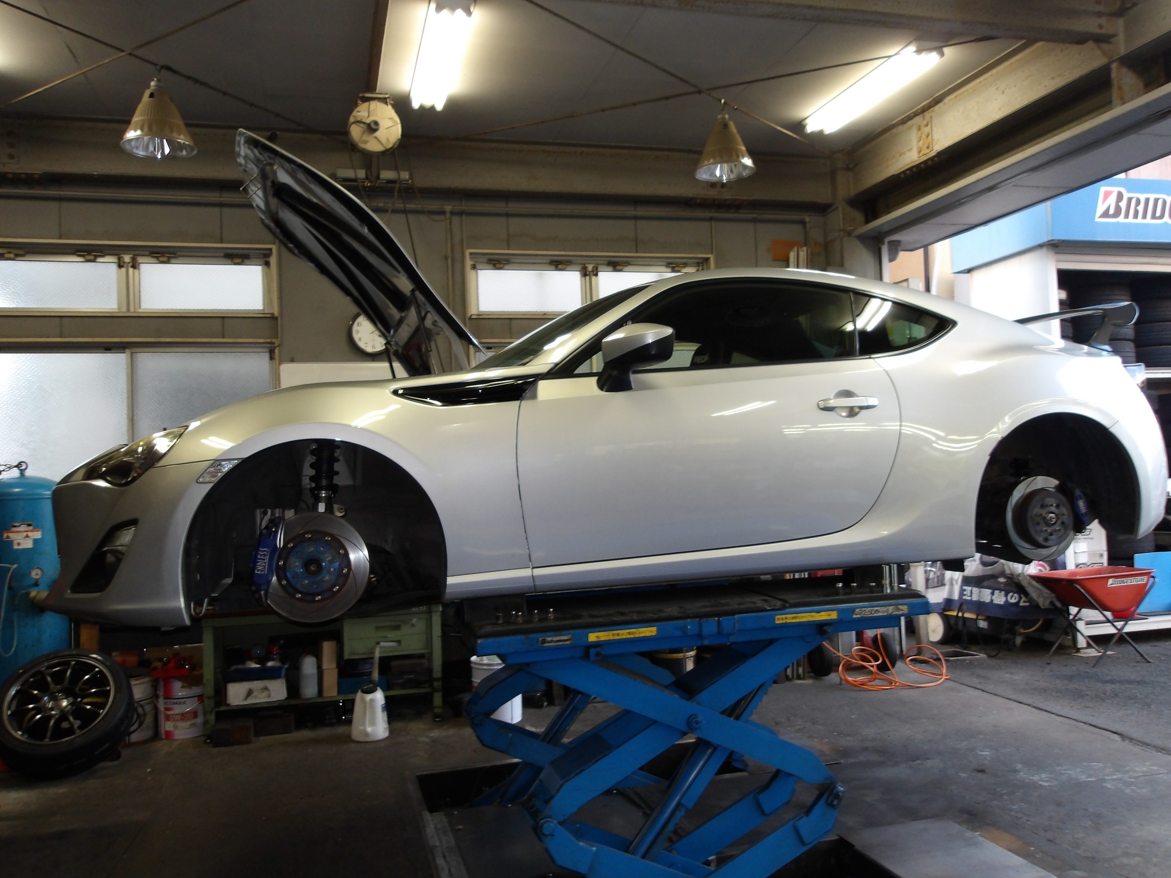 86（ZN6）エンドレス製スポーツブレーキパッド「MX72プラス」装着