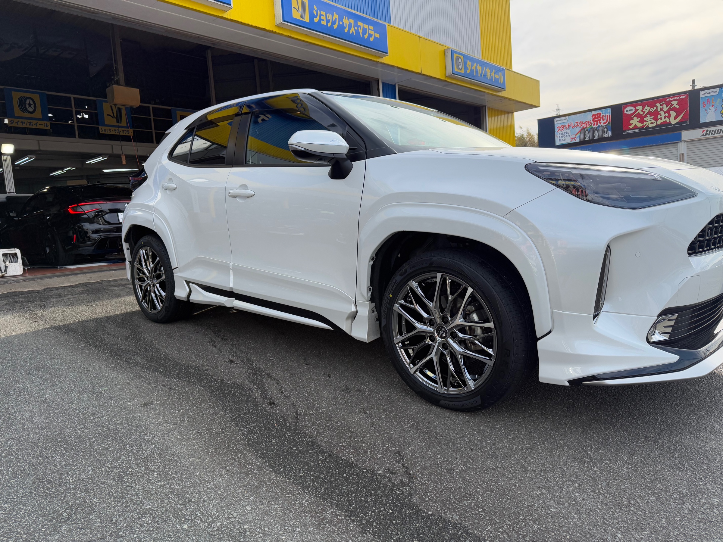 ③クレンツェ ウィーバル100EVO １８インチ レグノ4本セット ヤリスクロス クレンツェ ウィーバル × レグノ GR-XⅢ TYPE RV