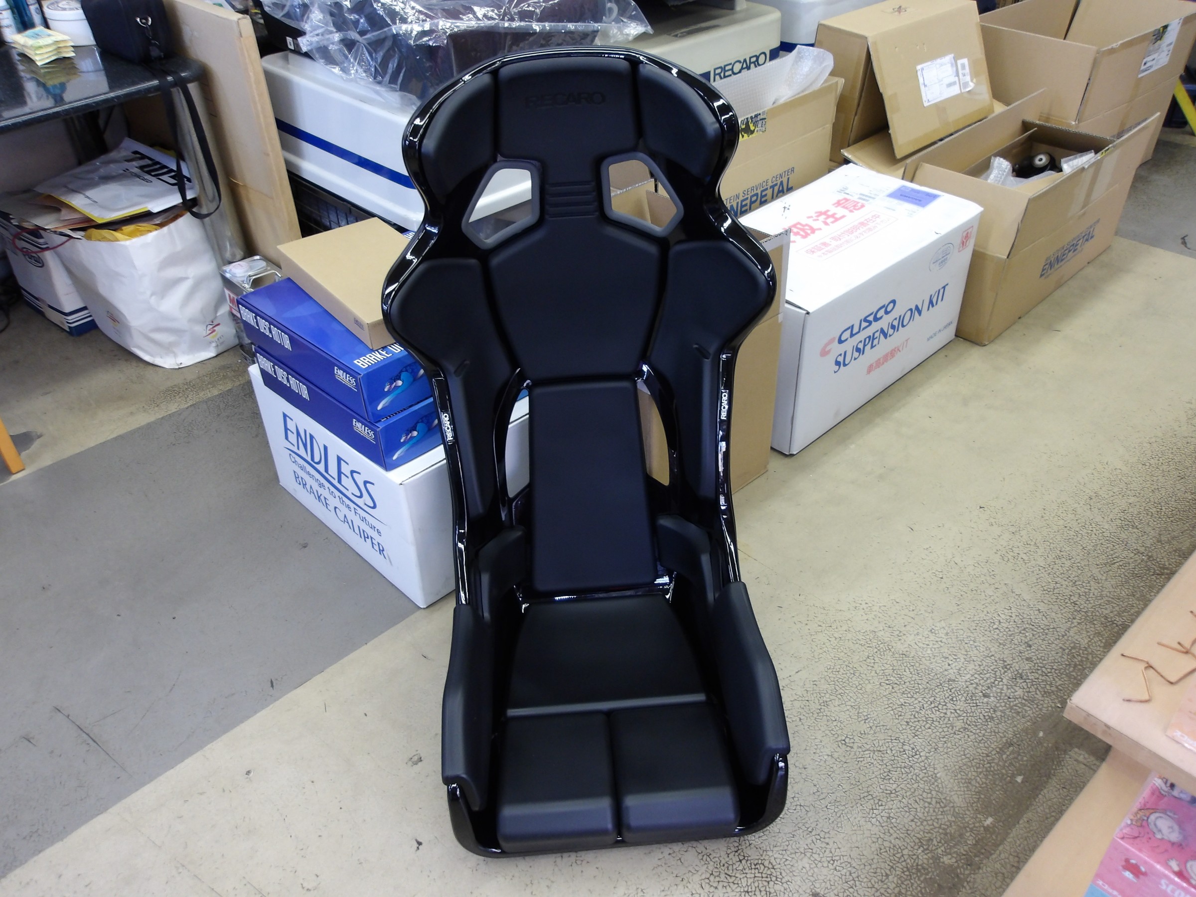 GR86（ZN8：カップカー）レカロ製モータースポーツシェル「プロ