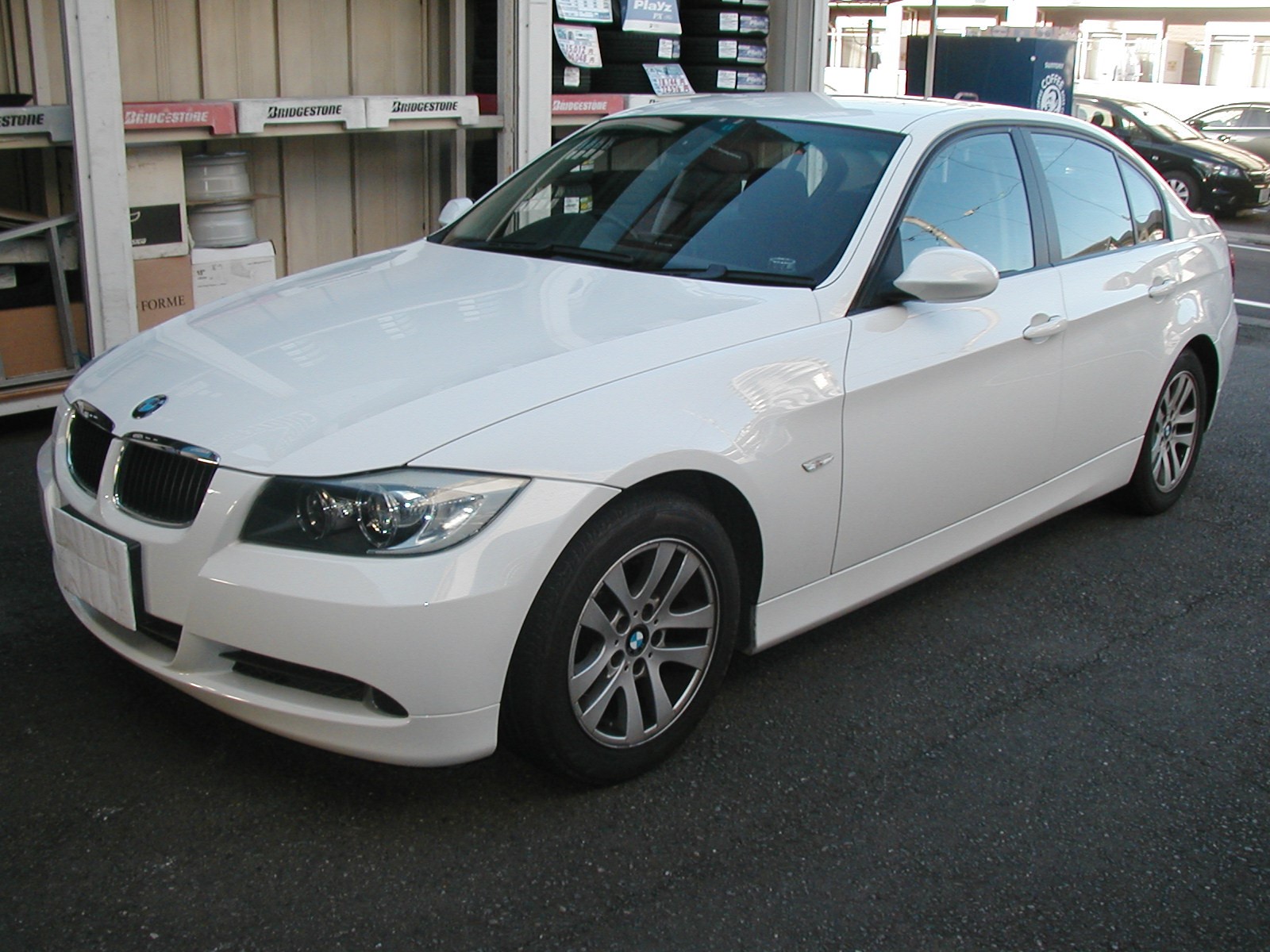 BMW 320i エンジンオイル交換。 BMW メンテナンス（オイル・バッテリー他） メンテナンス（オイル・バッテリー他） > エンジン