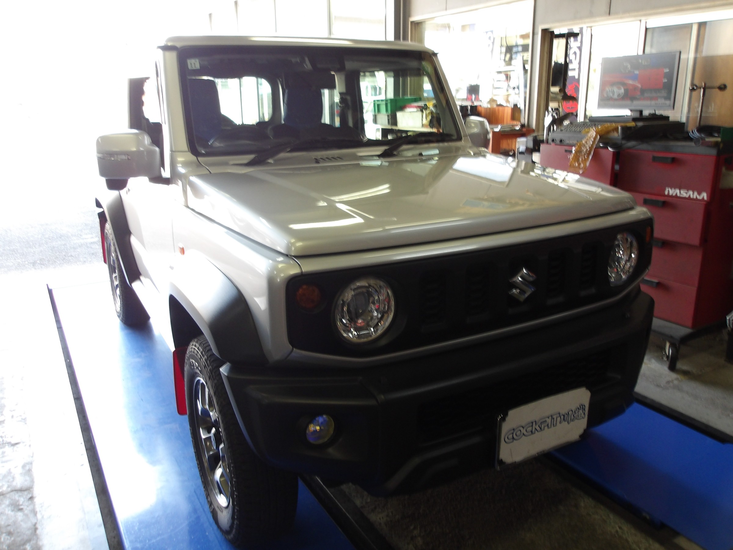 し メール便可 ジムニーシエラ 〈M13A〉 (JB43W 2012/05〜用) イリジウム