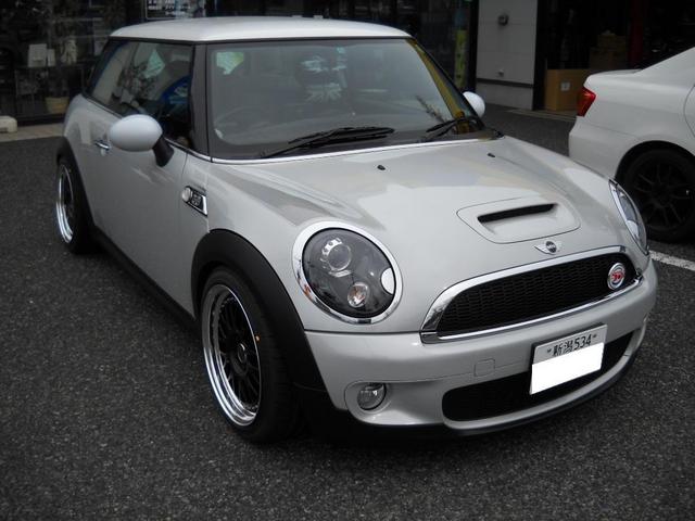 Mini クーパーsをカスタマイズ オーナーズカーインデックス カスタマイズカー紹介 スタイルコクピット 新潟青山 お客さまの車高調 ドレスアップ カスタマイズなど加工取付事例車両の紹介