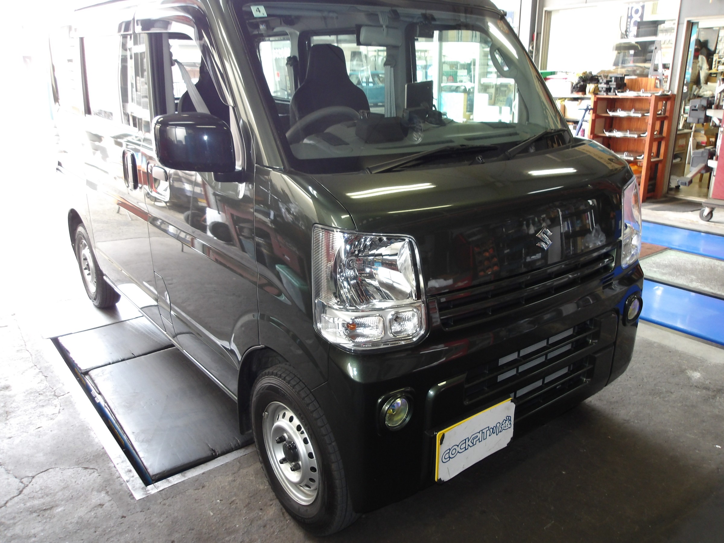 衝撃の激安コスパ・掘り出し物も エブリィバン☆DA17V純正アブソーバー前後セット （楽天市場 パーツ