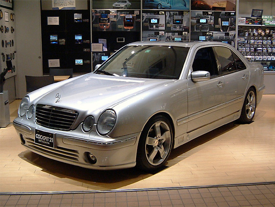 W210 メルセデス・ベンツ GF-210062 | デモカー紹介 | カスタマイズ