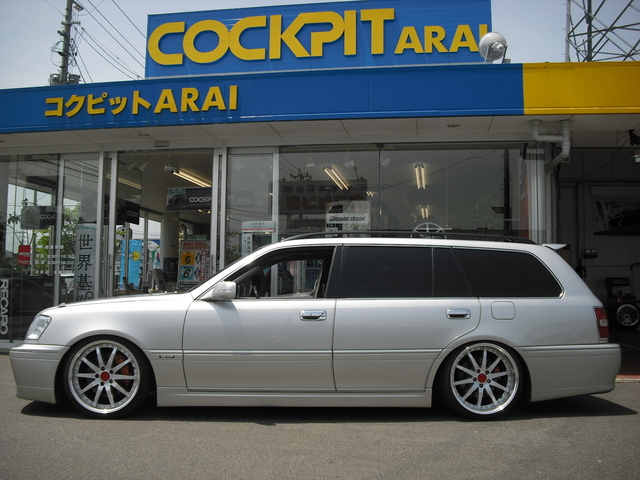クラウンエステートアスリートv Jzs171w デモカー紹介 カスタマイズカー紹介 コクピット 荒井 お店の車高調 ドレスアップ カスタマイズなど加工取付車両の紹介