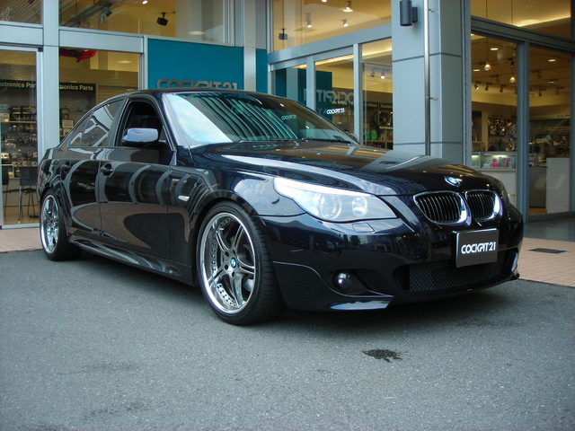 BMW E60 525i | オーナーズカーインデックス | カスタマイズカー紹介