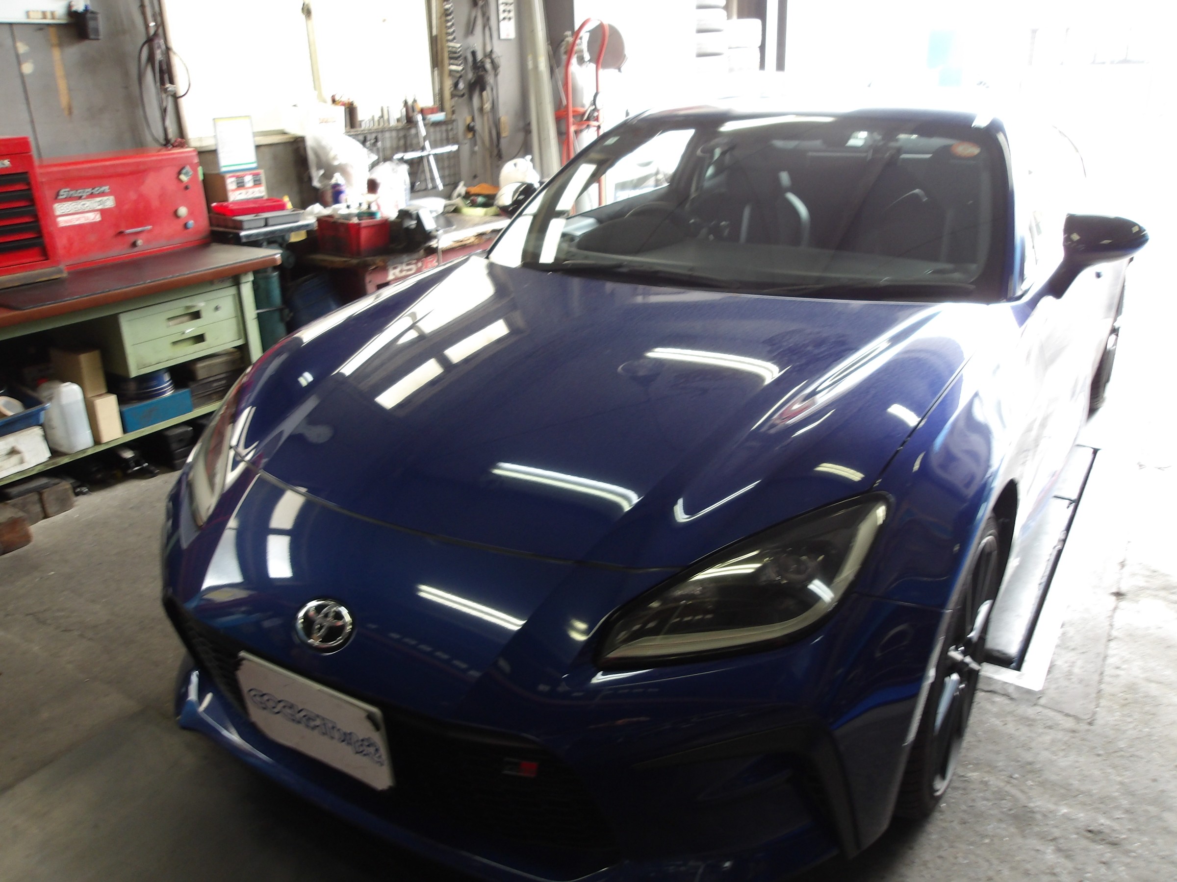 GR86（ZN8）エンドレス製スポーツブレーキパッド「MX72プラス」装着