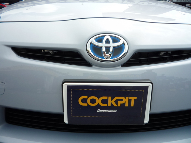 プリウス 社用車だけど凝ってます オーナーズカーインデックス カスタマイズカー紹介 コクピット 西部 お客さまの車 高調 ドレスアップ カスタマイズなど加工取付事例車両の紹介