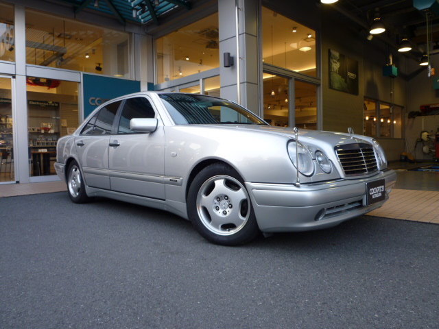 メルセデス・ベンツ W210 E400 | オーナーズカーインデックス