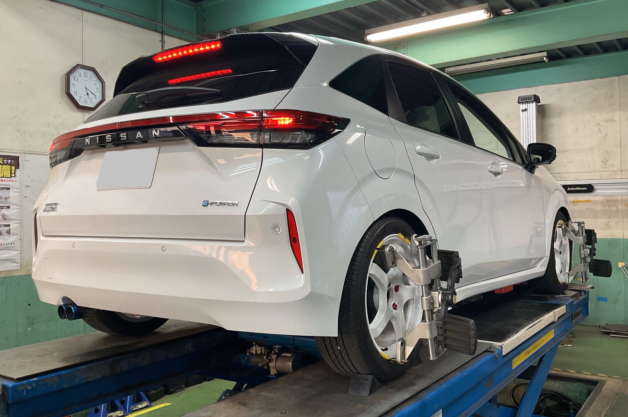 FE13 オーラ 車高調＆アルミホイール交換☆ | 日産 オーラ 足