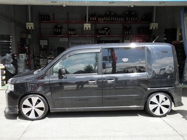 Dadファン モビリオスパイク オーナーズカーインデックス カスタマイズカー紹介 コクピット 白樺 お客さまの車高調 ドレスアップ カスタマイズなど加工取付事例車両の紹介