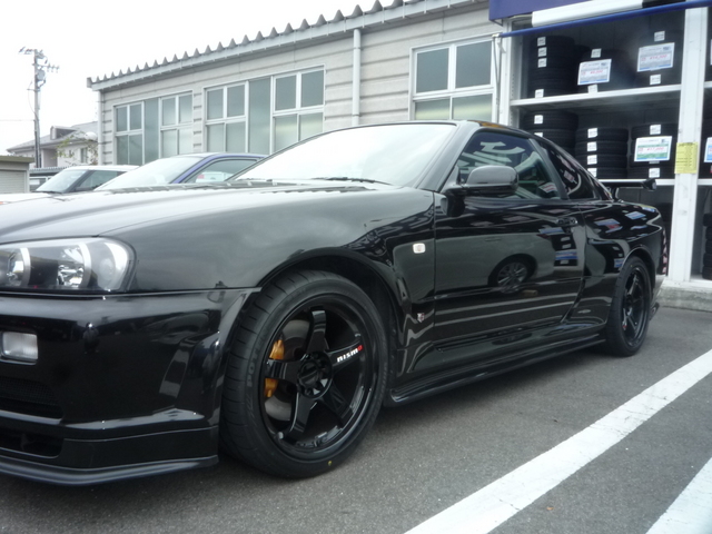 GTR34 アルミフラップ純正交換タイプ (アルマイト処理) ブラック ☆予約商品 MakeUp/EIDOLON EM412A 1/43 Garage Active Skyline