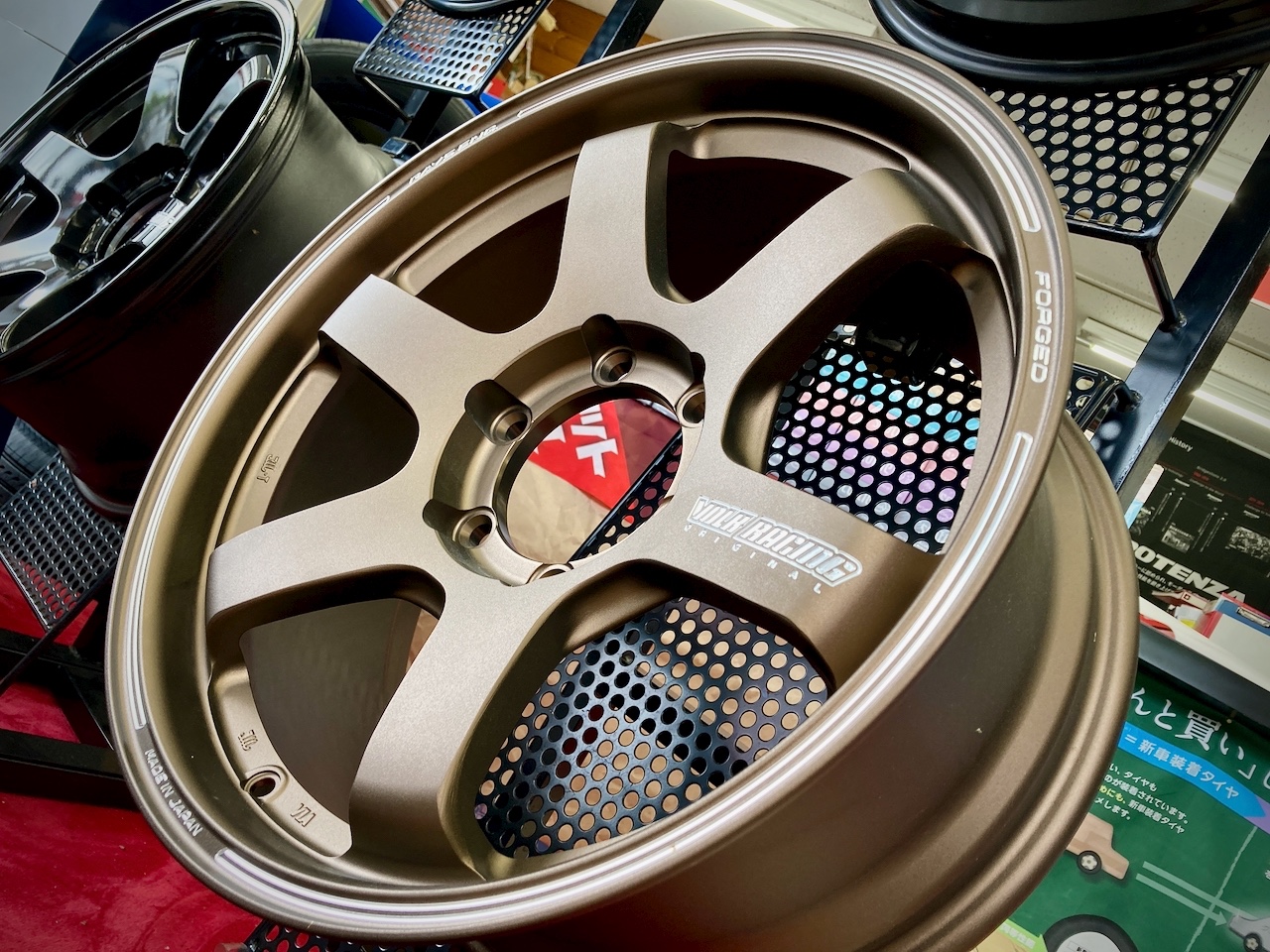 te37sb その1 TE37SB｜RAYS（株式会社レイズ）｜革新的なハイパフォーマンス