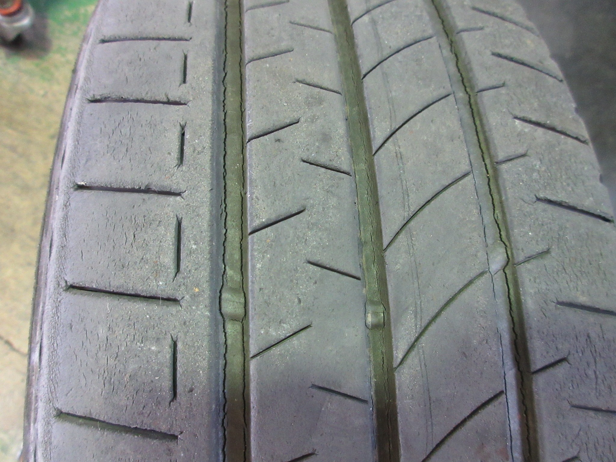 ピカピカ！前後タイヤ新品！極上後期型アドレス！横浜市 劣化が目立つタイヤを交換 | ホンダ N-BOX タイヤ | STAFF日記