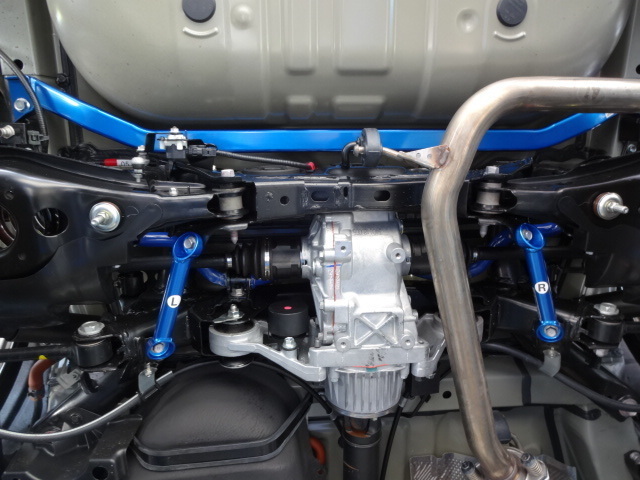 トヨタ ハリアー ZSU65W + HRE FlowForm FF01 Liquid Metal
