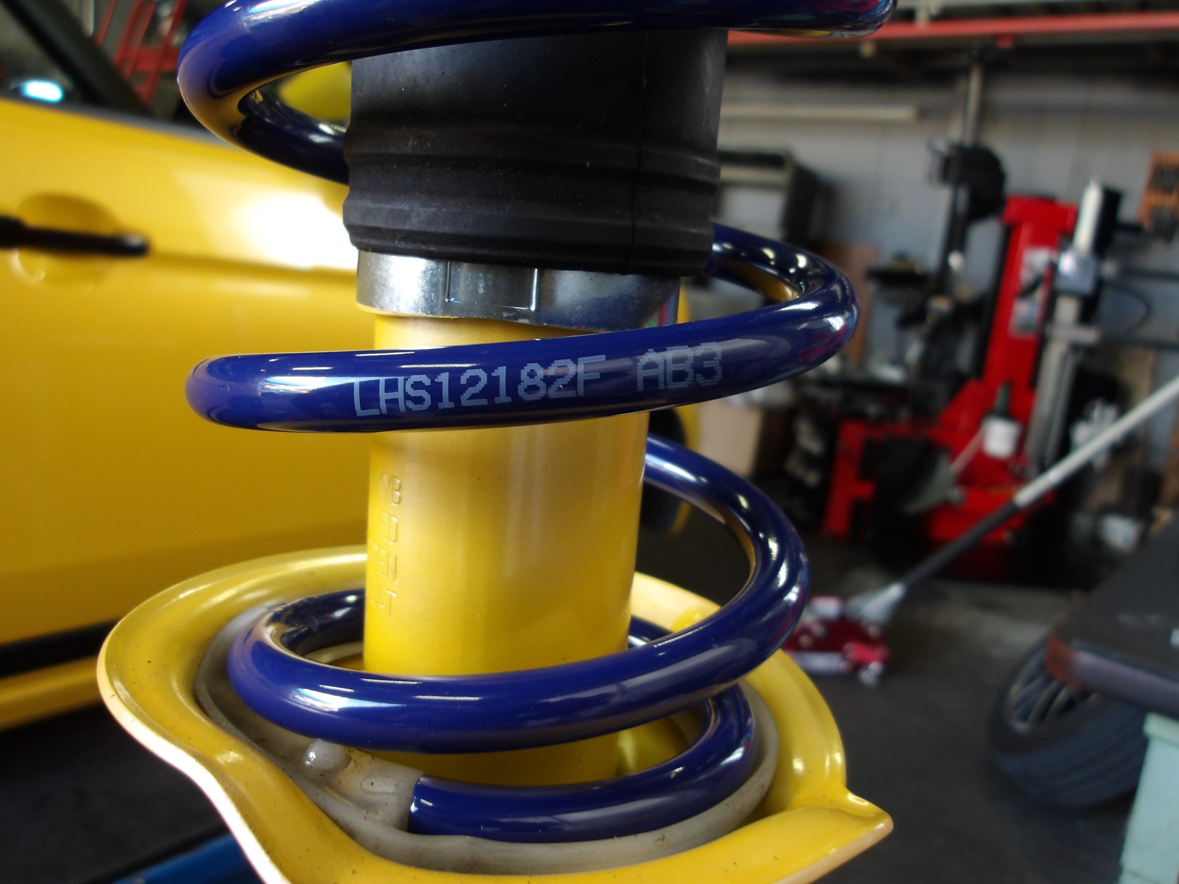 jg3 サスペンションキット 4点セット NｰONE（JG3）KYB製サスペンションキット「ローファースポーツ」装着