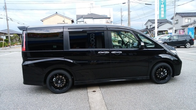 K様 ステップワゴン Rp3 オーナーズカーインデックス カスタマイズカー紹介 コクピット 魚津 お客さまの車高調 ドレスアップ カスタマイズなど加工取付事例車両の紹介