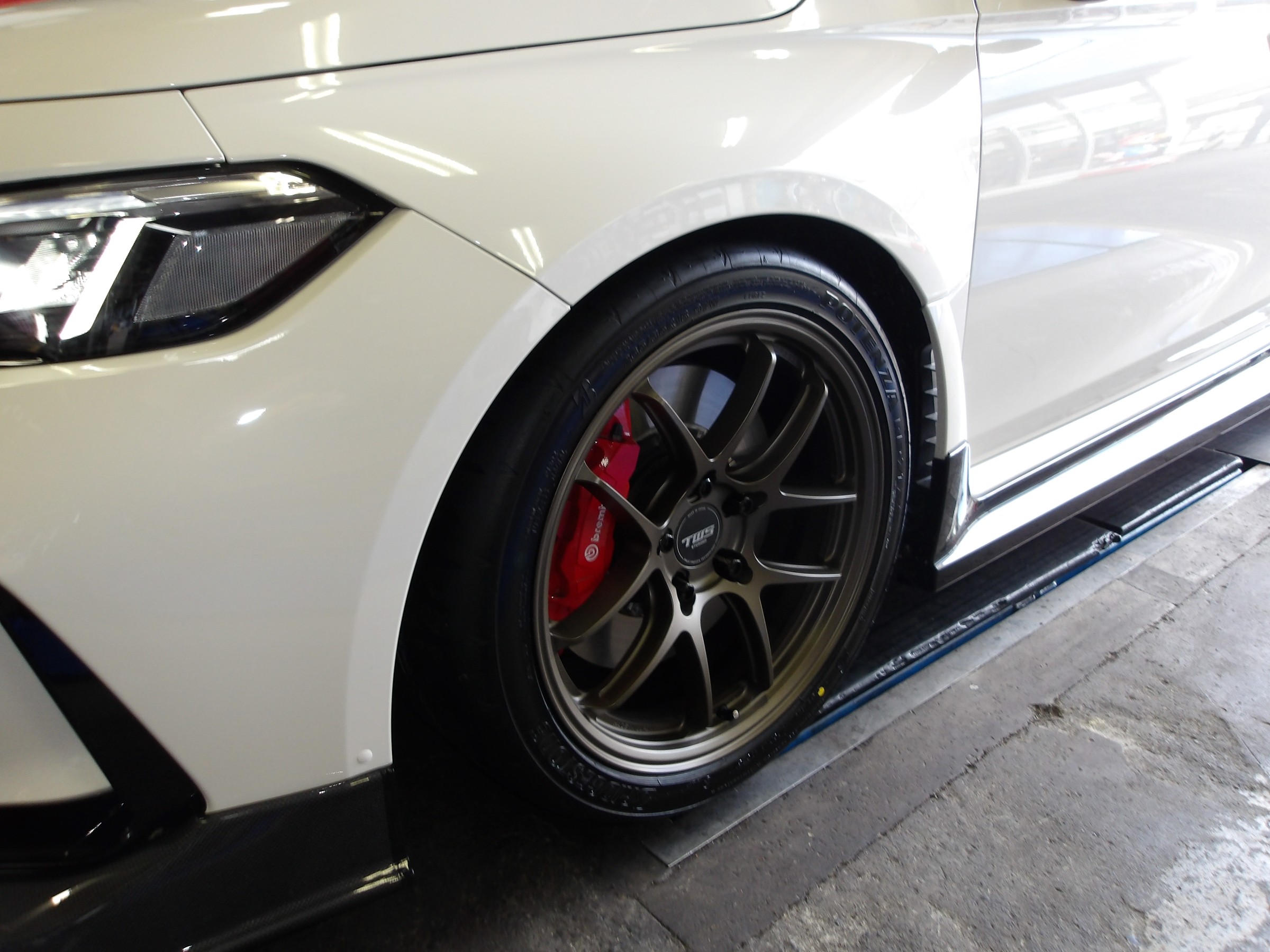 シビック タイプR（FL5）TWS｢Motorsport RS339」＆ブリヂストン