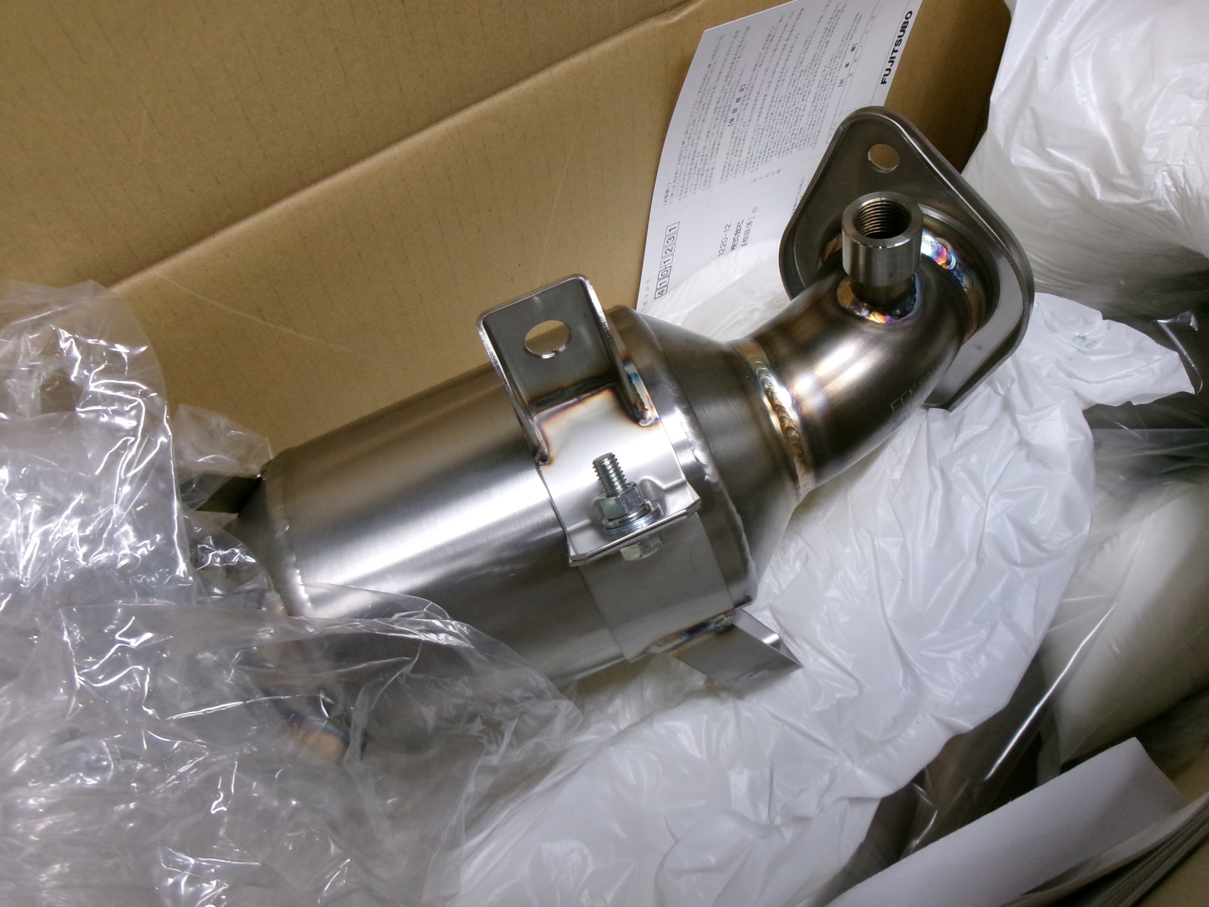 本日もタイヤ交換！タイヤ交換！ZC33S型スイフトスポーツのマフラー