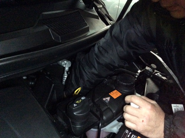 お手軽にパワーアップ ターボ車にppe メルセデス ベンツ Vクラス その他パーツ 吸 排気系 吸排気系関連パーツ取付 スタッフ日記 コクピット モリオカ 車のカスタマイズにかかわるスタッフより