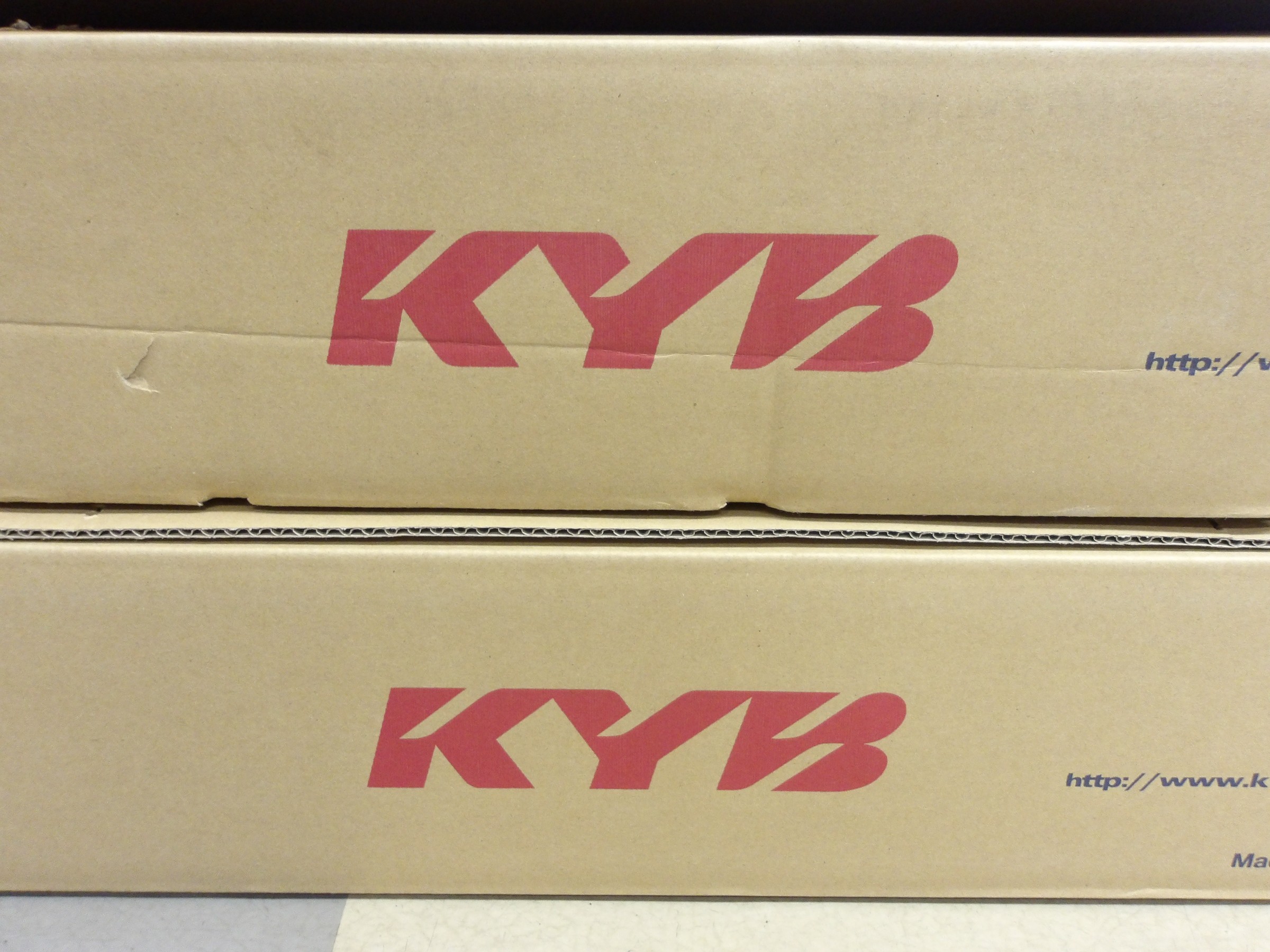 エブリバン　DA17v ショックアブソーバー KYB KYB(カヤバ) ショックアブソーバー NewSR SPECIAL1台分