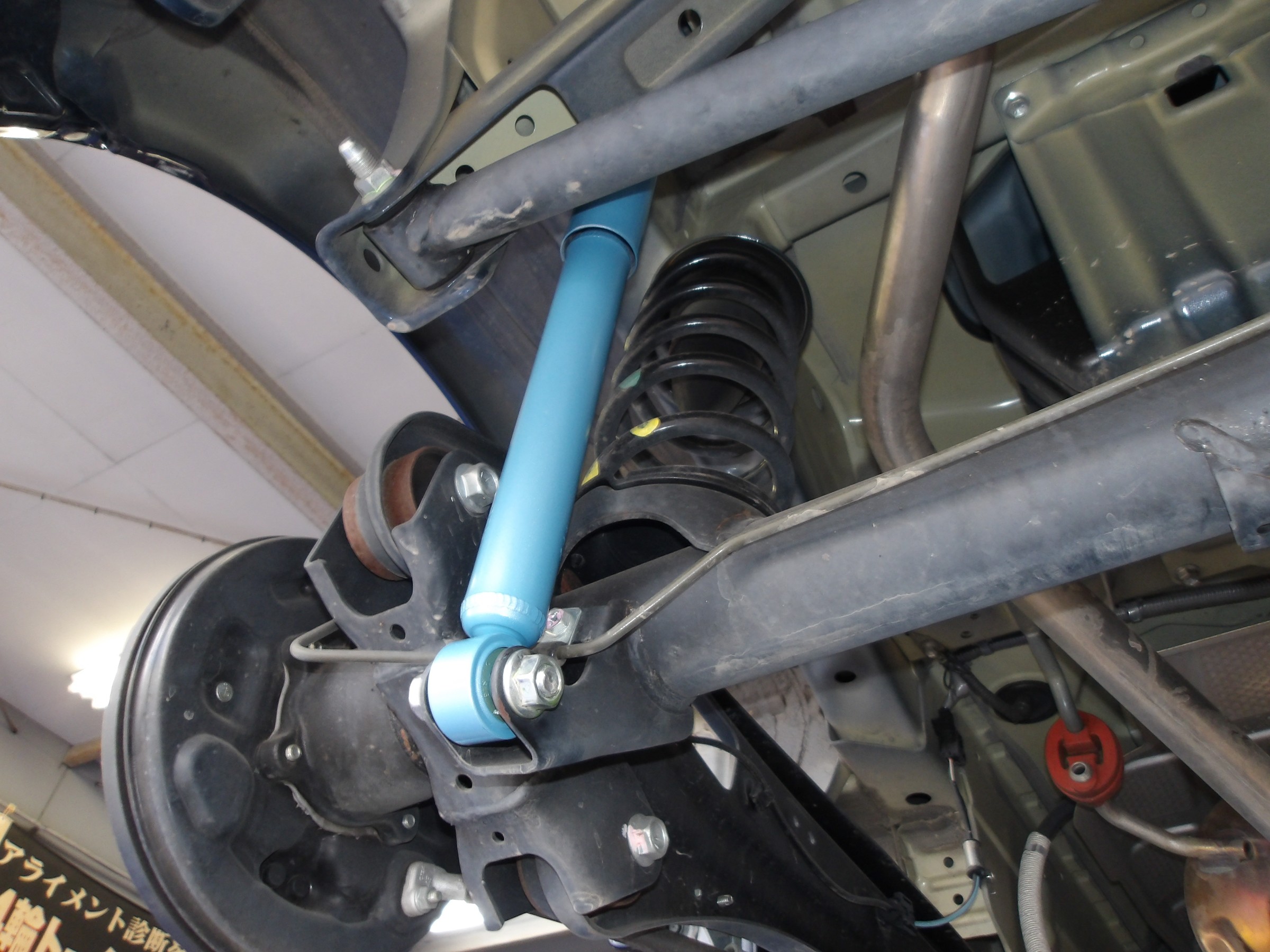 エブリイバン（DA17V）KYB製ショックアブソーバー「ニューSRスペシャル