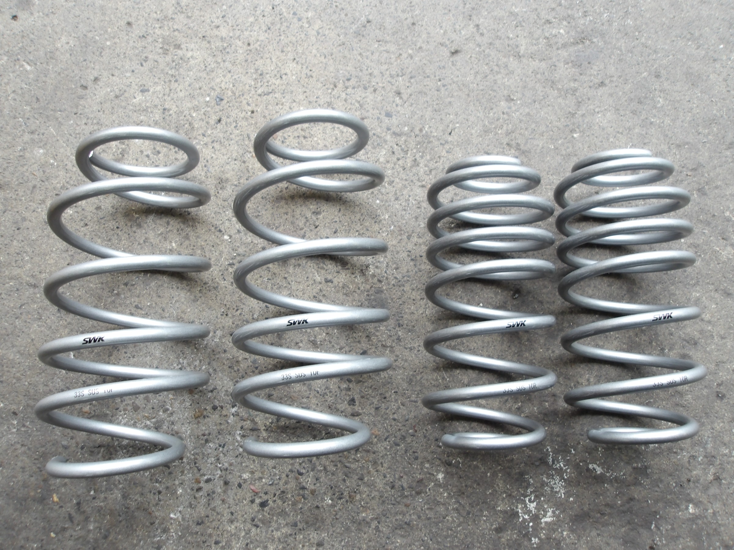 スイフトスポーツ（ZC33S）SWK製ローダウンスポーツスプリングセット