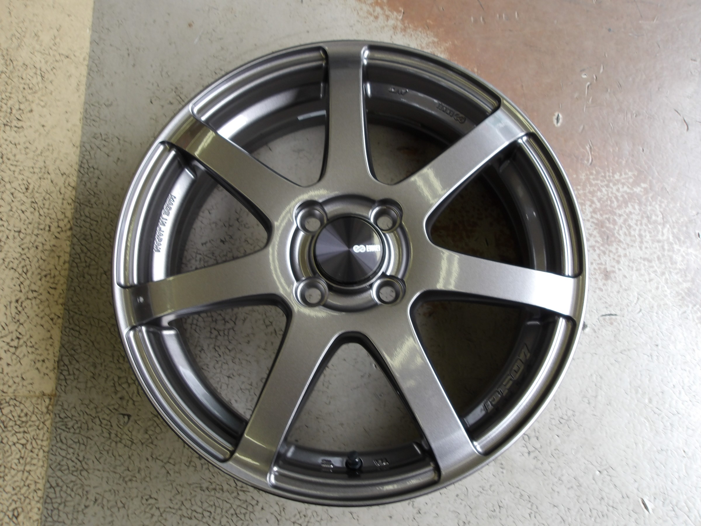 NｰONE（JG3）エンケイ製アルミホイール「PF07」＆ブリヂストンタイヤ